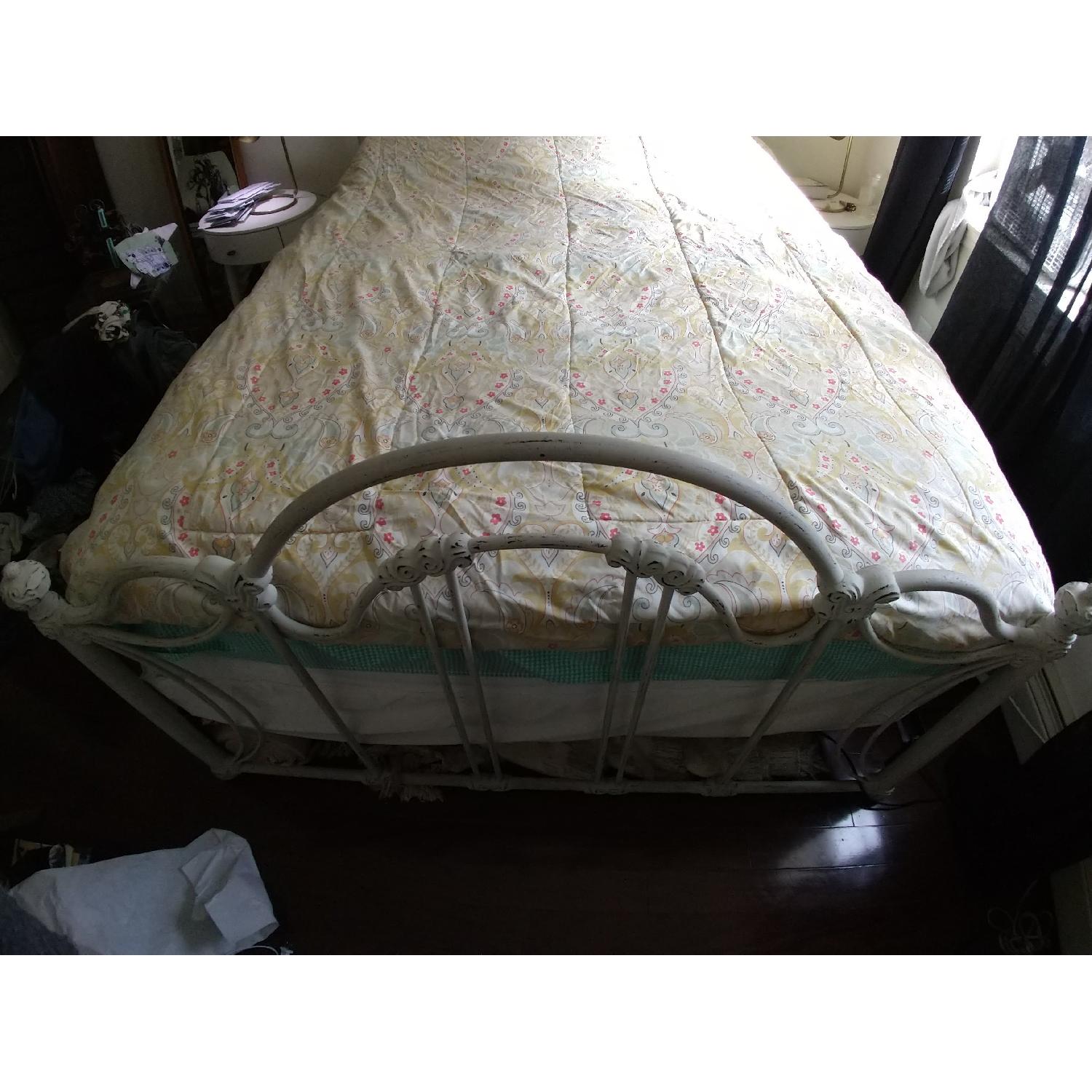 Wesley Allen Marlow Queen Iron Bed Frame - image-5