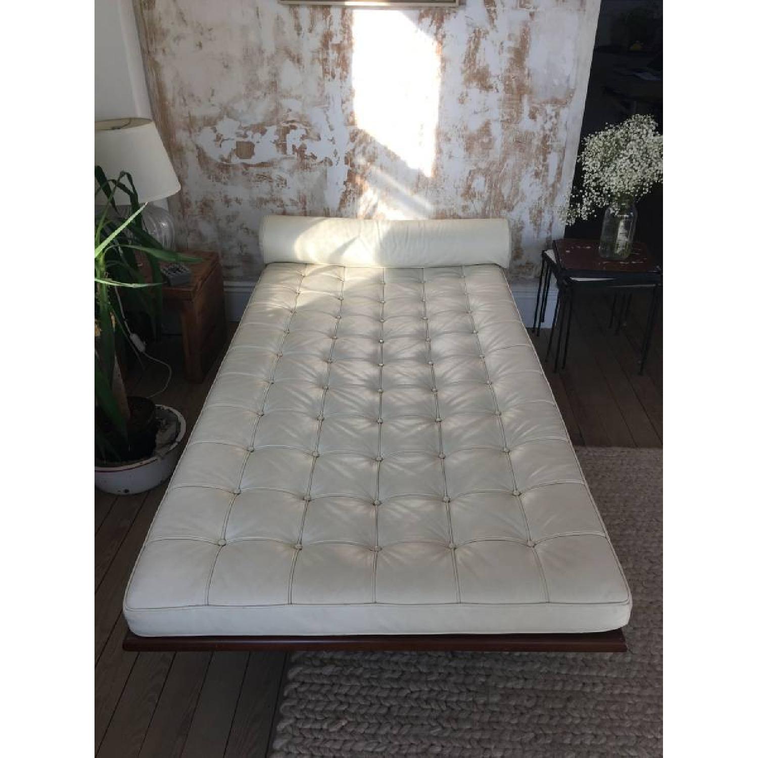 Mies Van Der Rohe Barcelona Daybed Replica Aptdeco