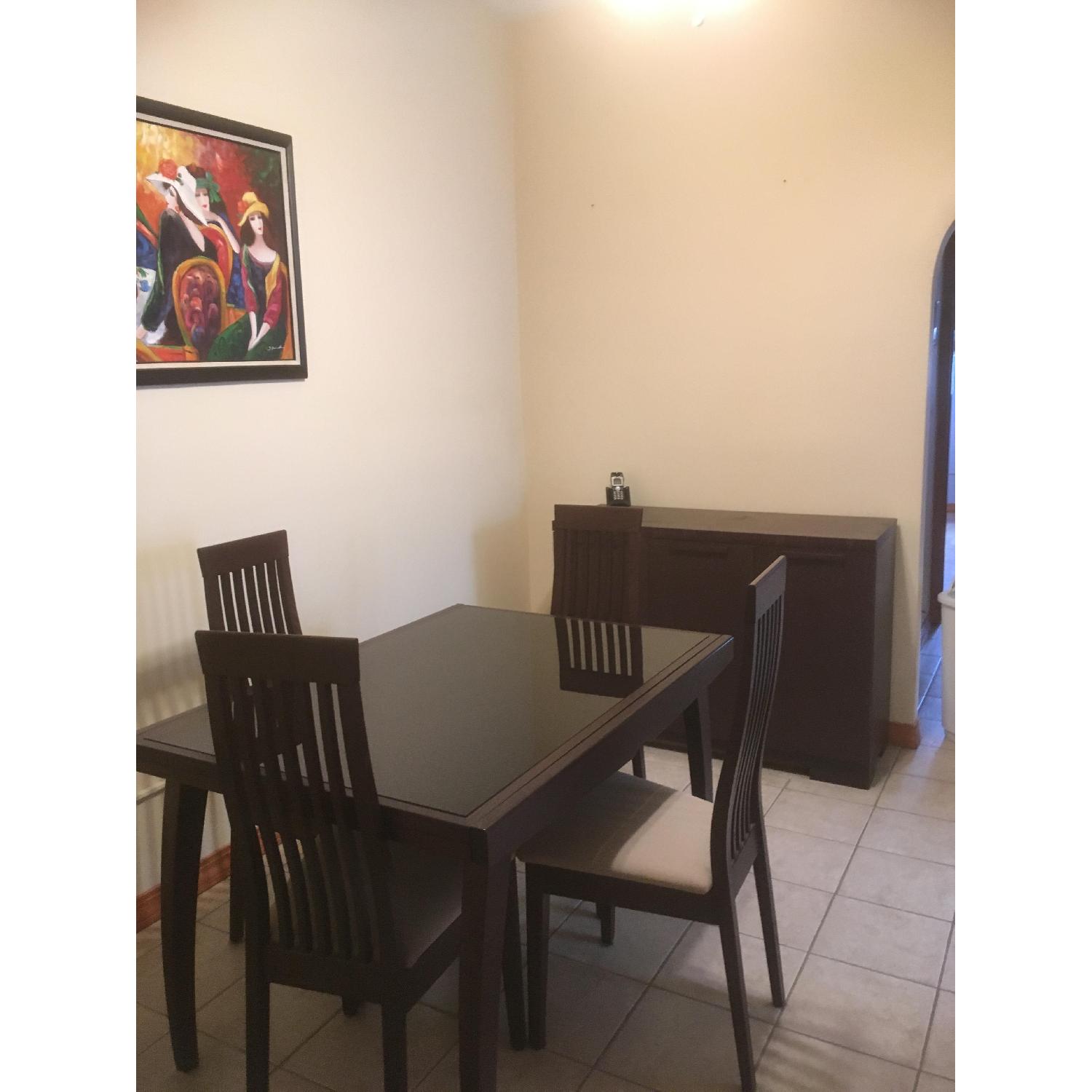 Calligaris Extendable Dining Table w/ 4 Chairs - AptDeco