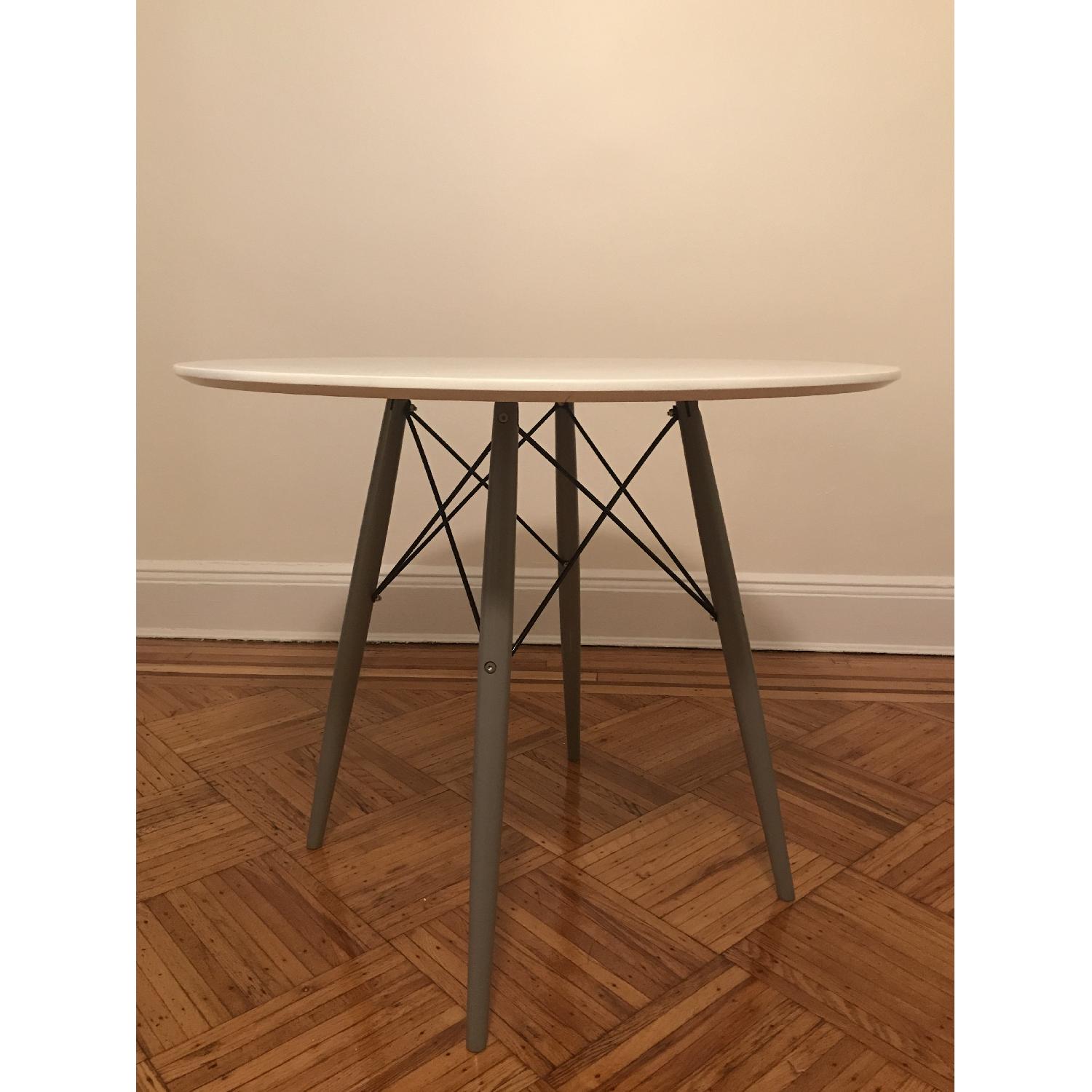 White Round, Mid-Century Modern Dining Table - image-2