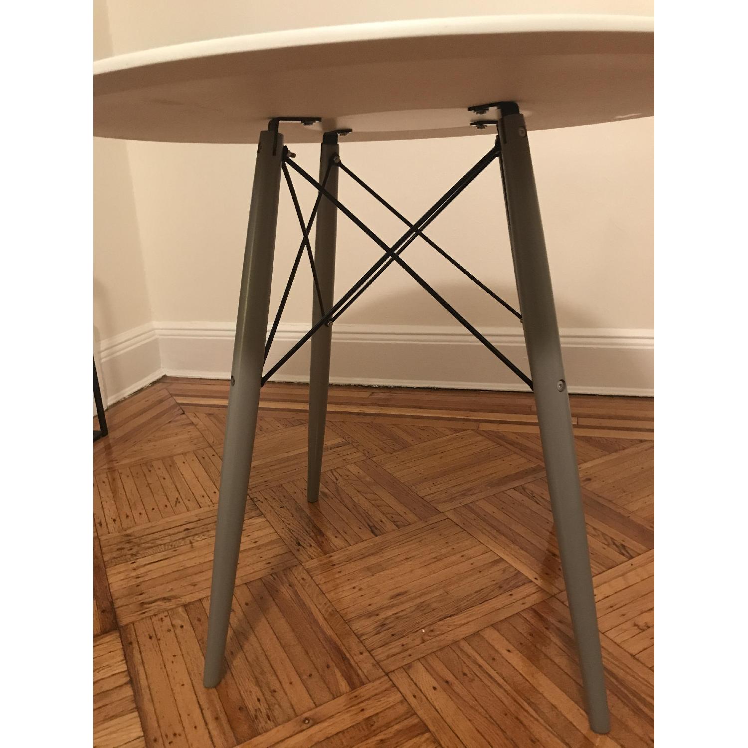 White Round, Mid-Century Modern Dining Table - image-3