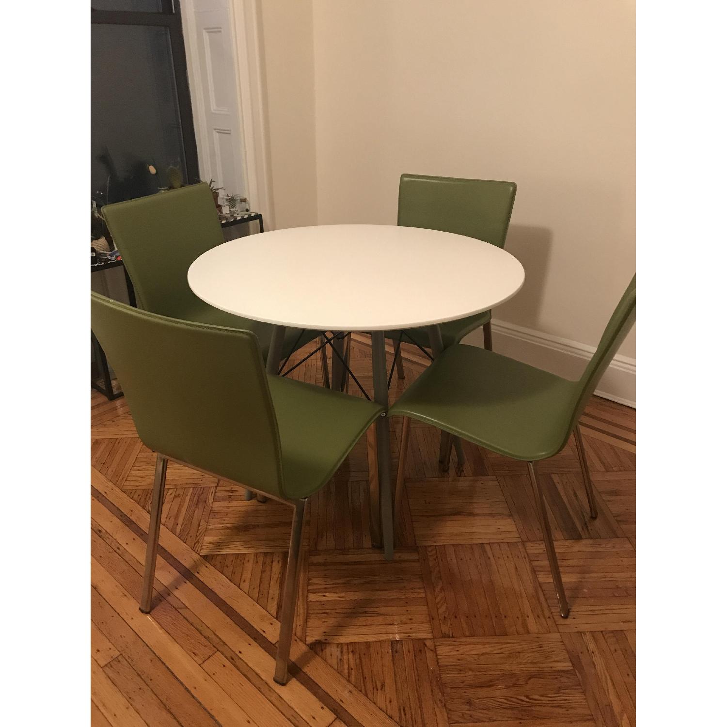 White Round, Mid-Century Modern Dining Table - image-5