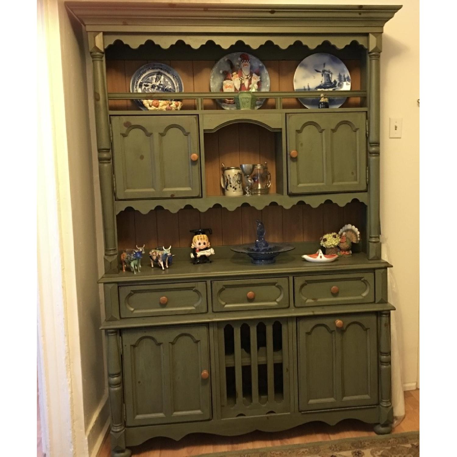 Broyhill Yorkshire Cabinet Hutch - image-1