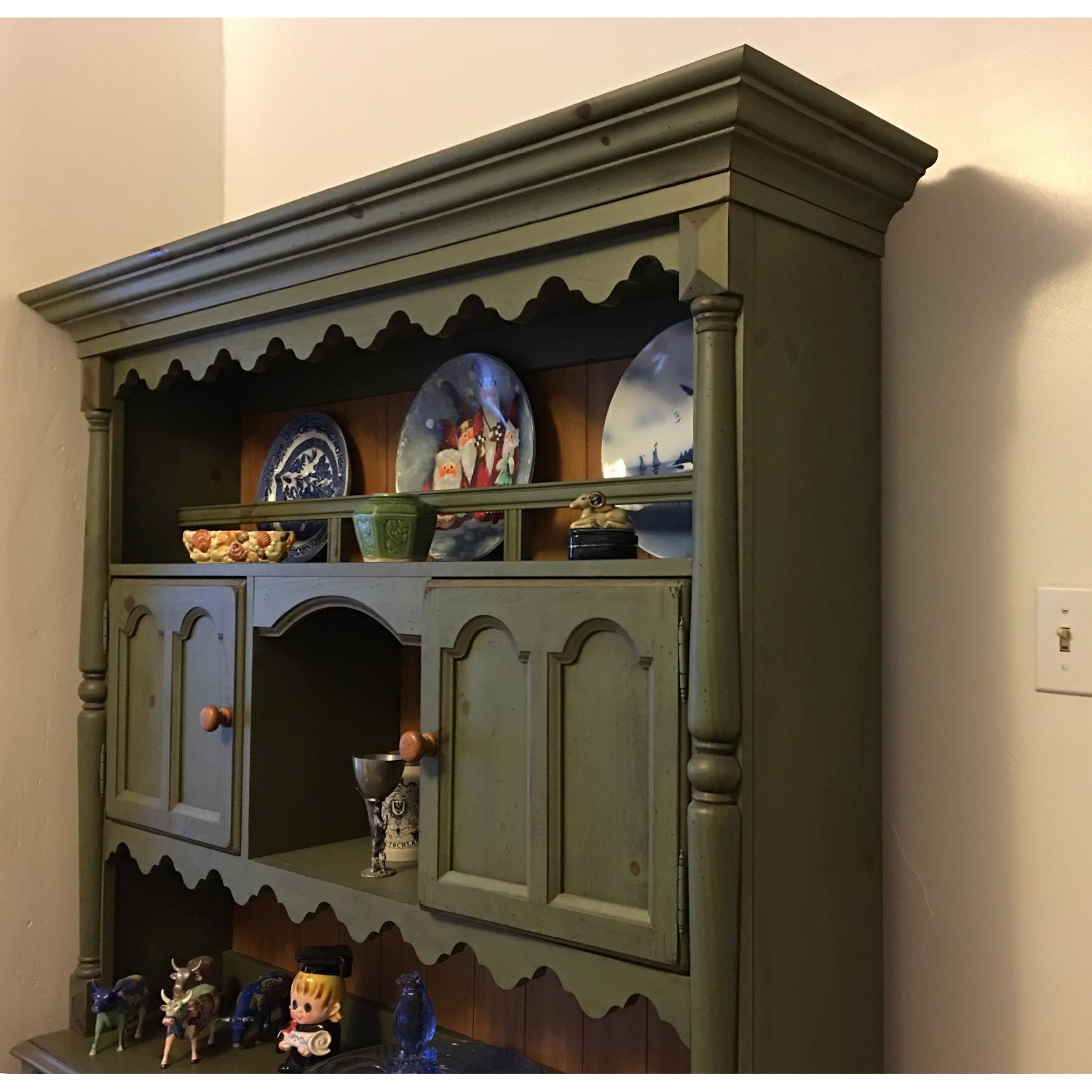 Broyhill Yorkshire Cabinet Hutch - image-3