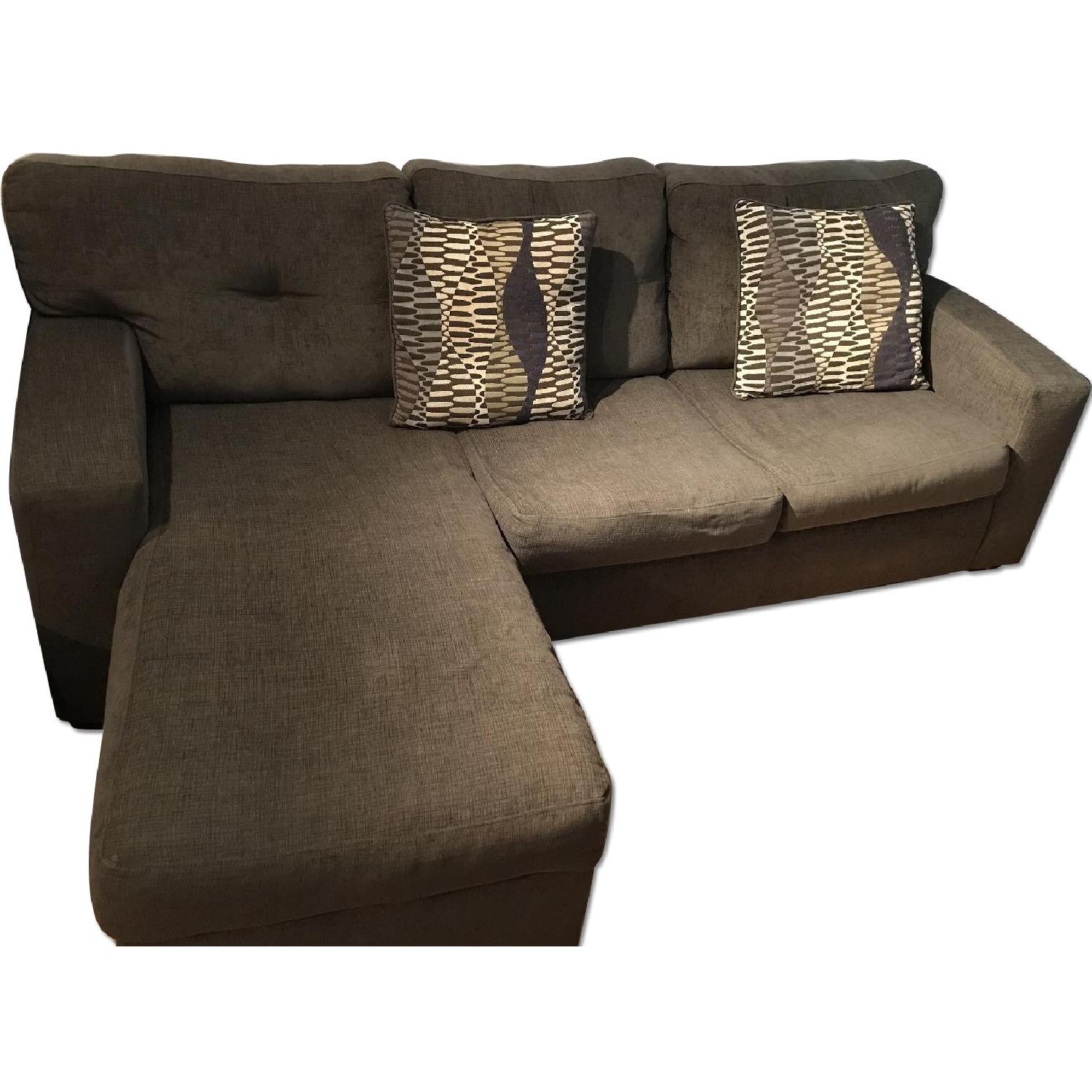 Bob's Sleeper Sectional Sofa w/ Chaise AptDeco