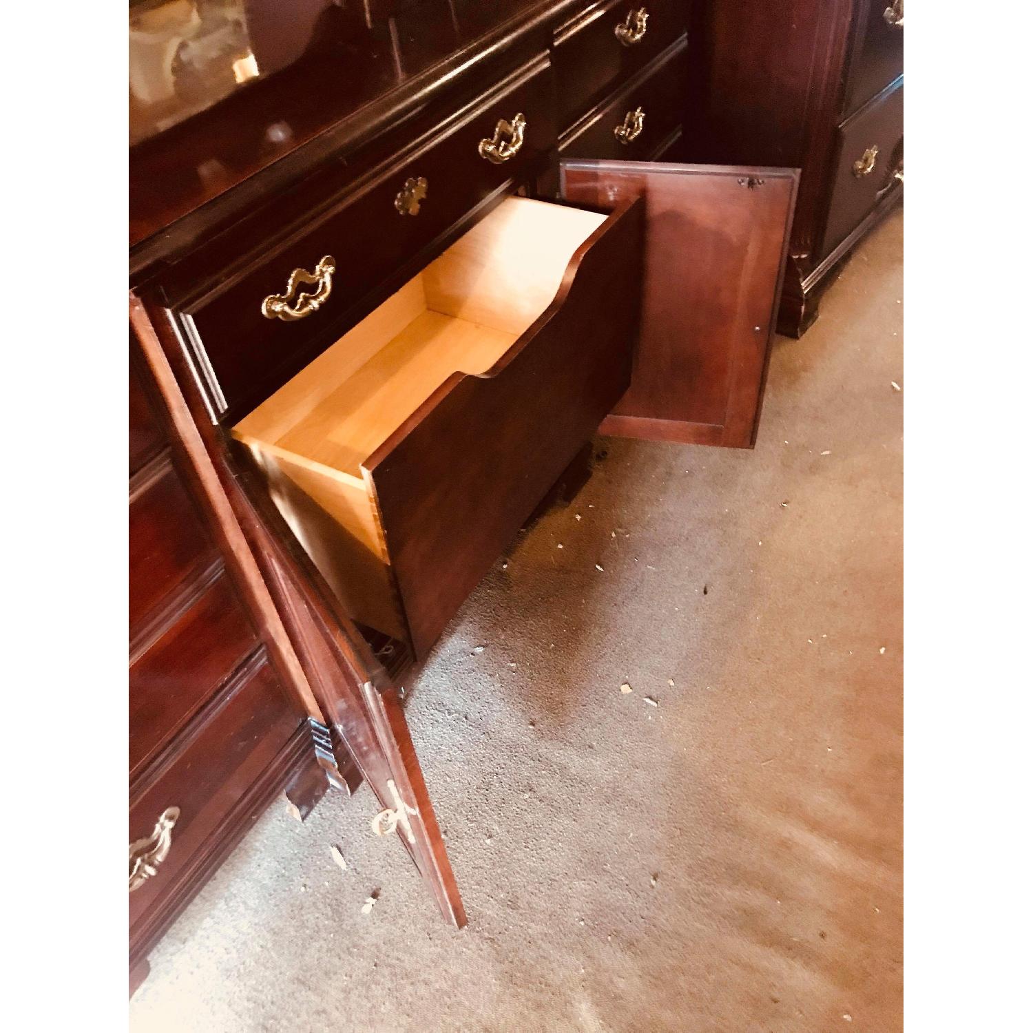 Thomasvill Furniture Vintage 1980s Dresser w/ Mirror - image-10