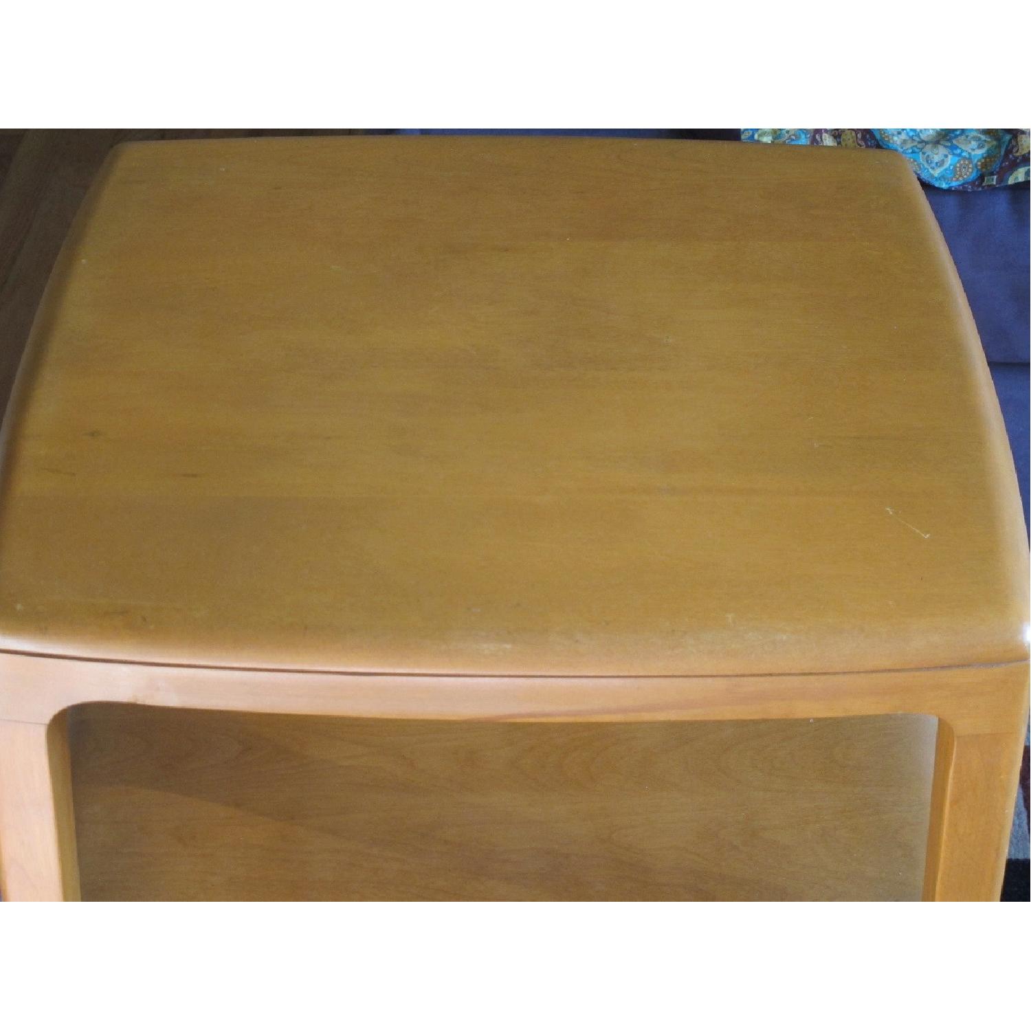 HeywoodWakefield Lamp Table in Champagne AptDeco