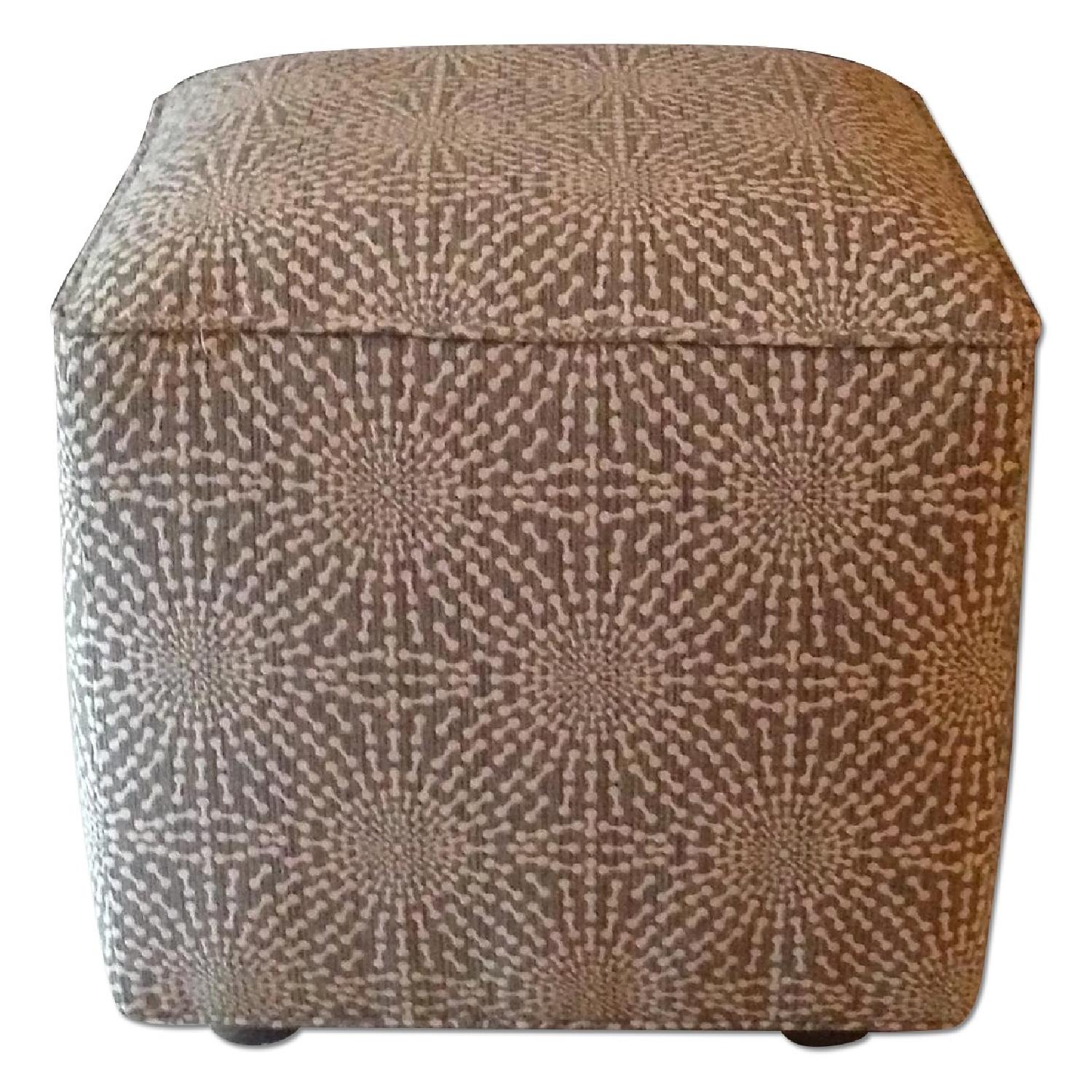 Havertys Kara Chaise Sectional w/ 2 Cube Ottomans - image-4