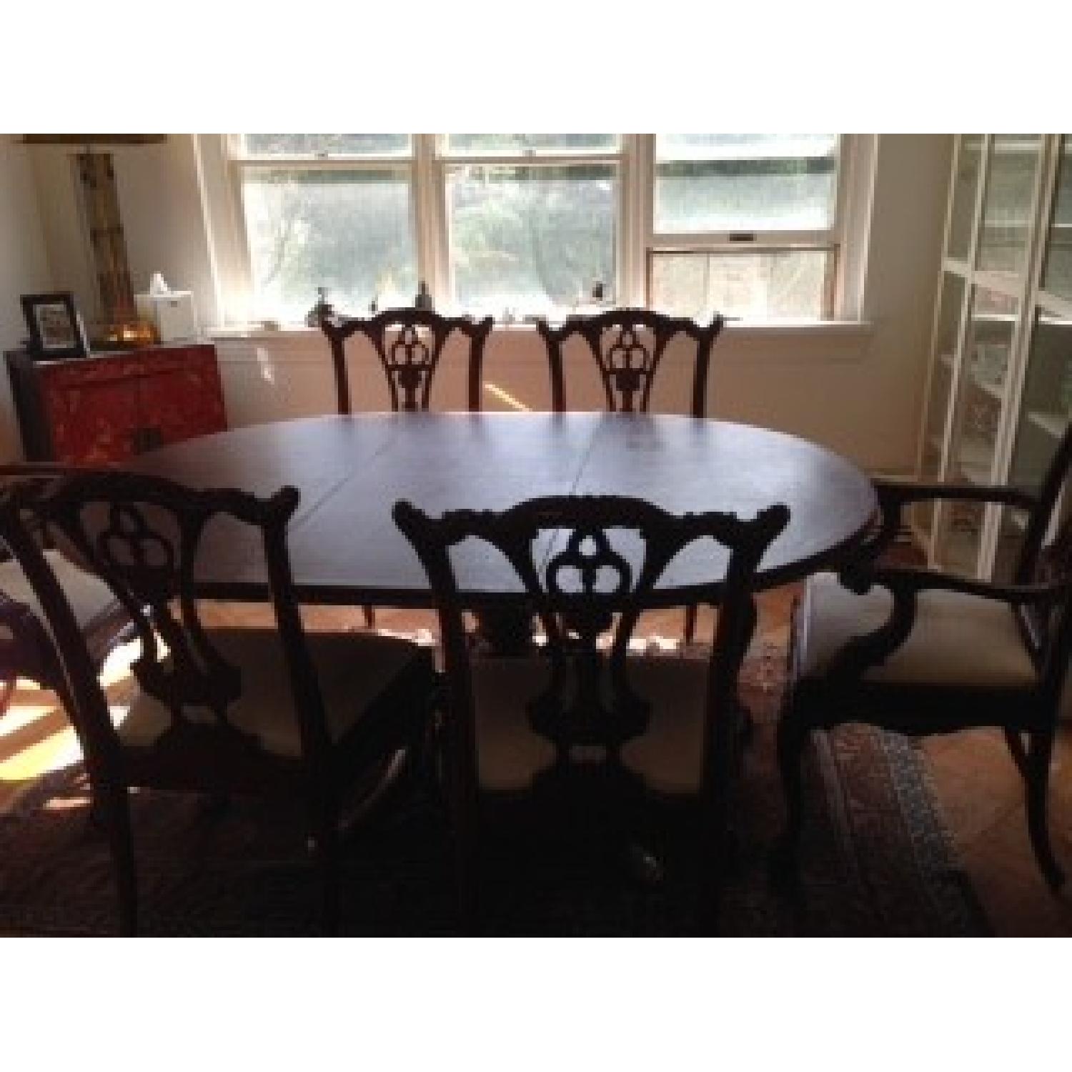 Henredon Pedestal Dining Table w/ Leaf & 6 Chairs - image-2