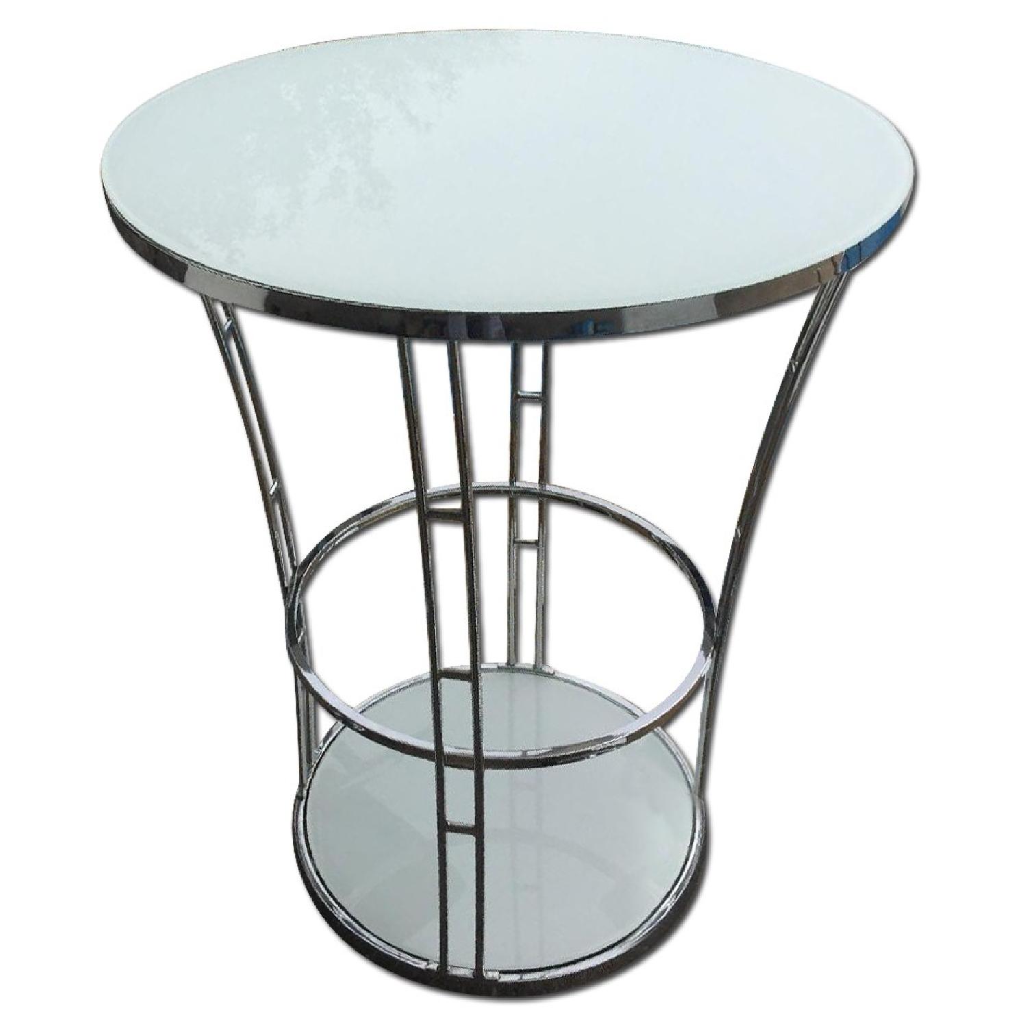 Rooms To Go White Tempered Glass Top Dining Table w/ 4 Stools AptDeco