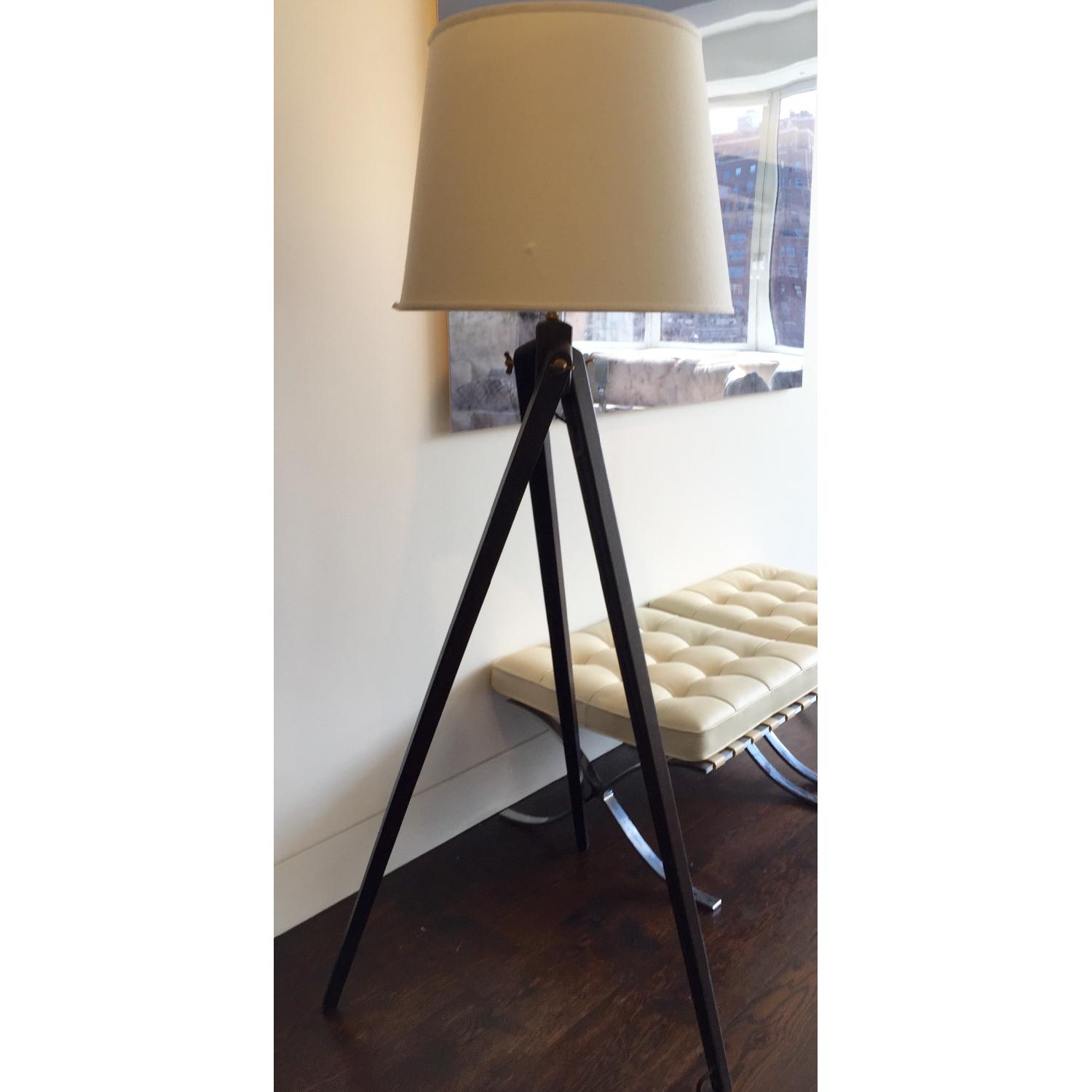 Tripod floor lamp - image-2