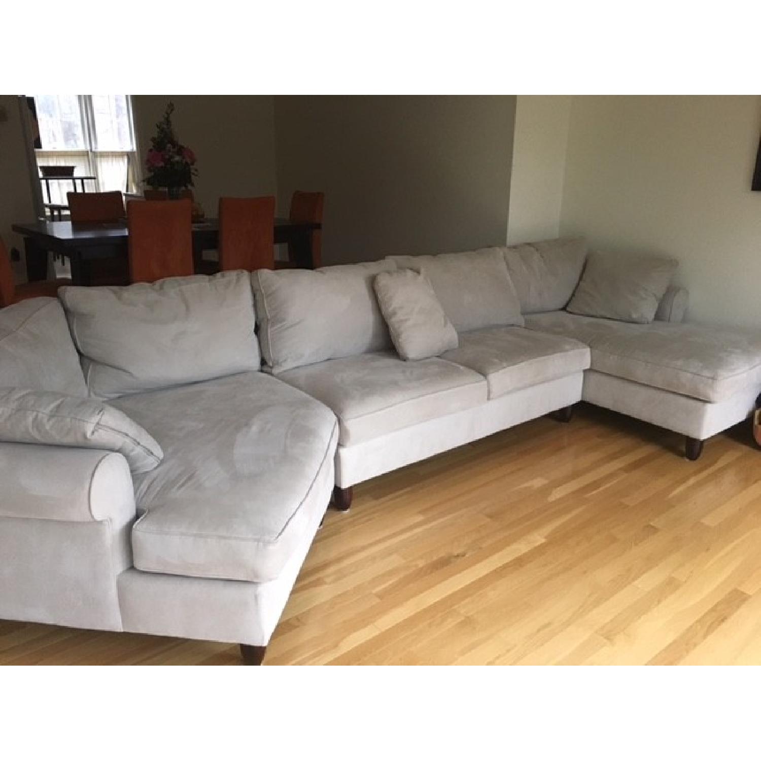 Haverty's Amalfi Sectional Sofa AptDeco