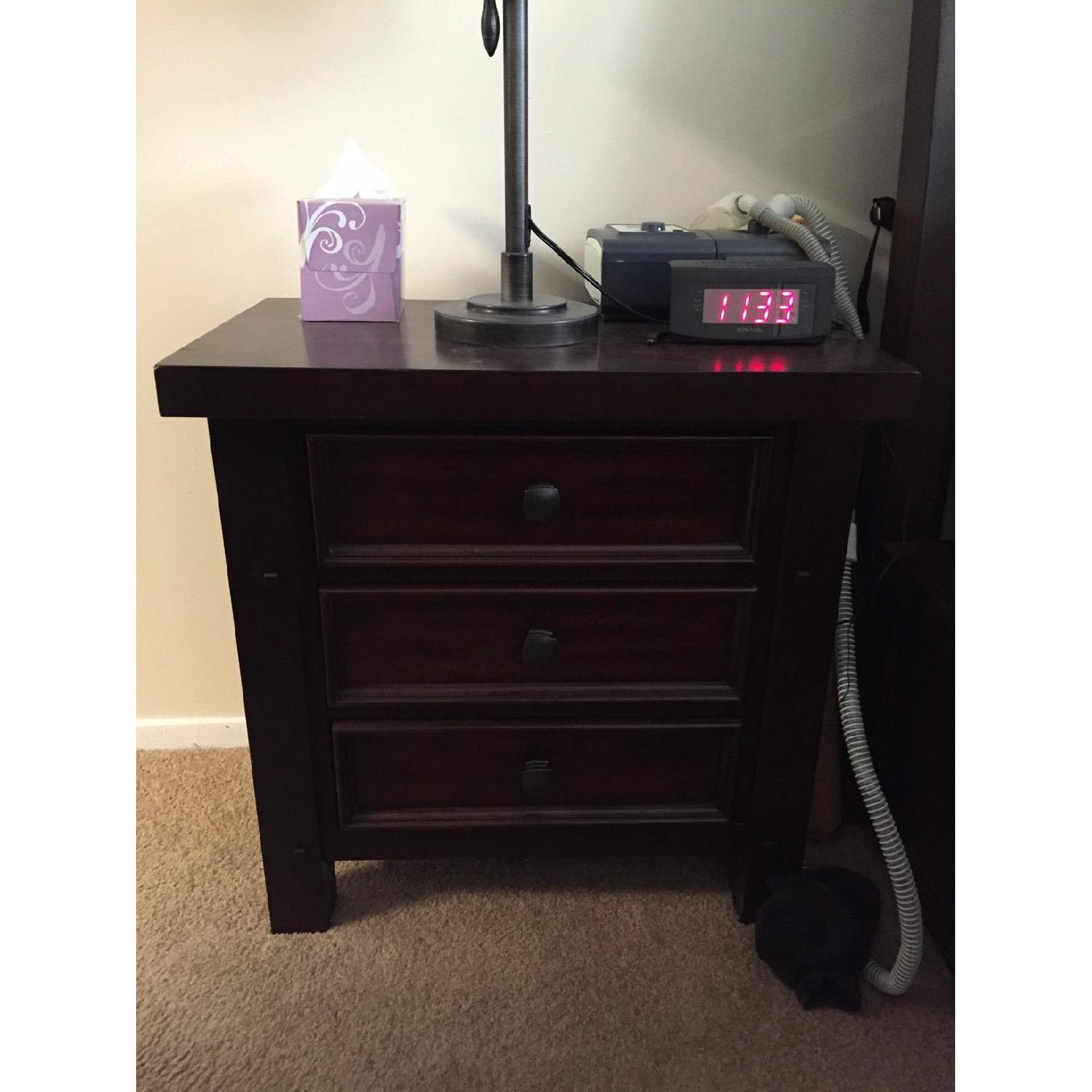 Bob's Hudson Queen Size 4 Piece Bedroom Set - image-3