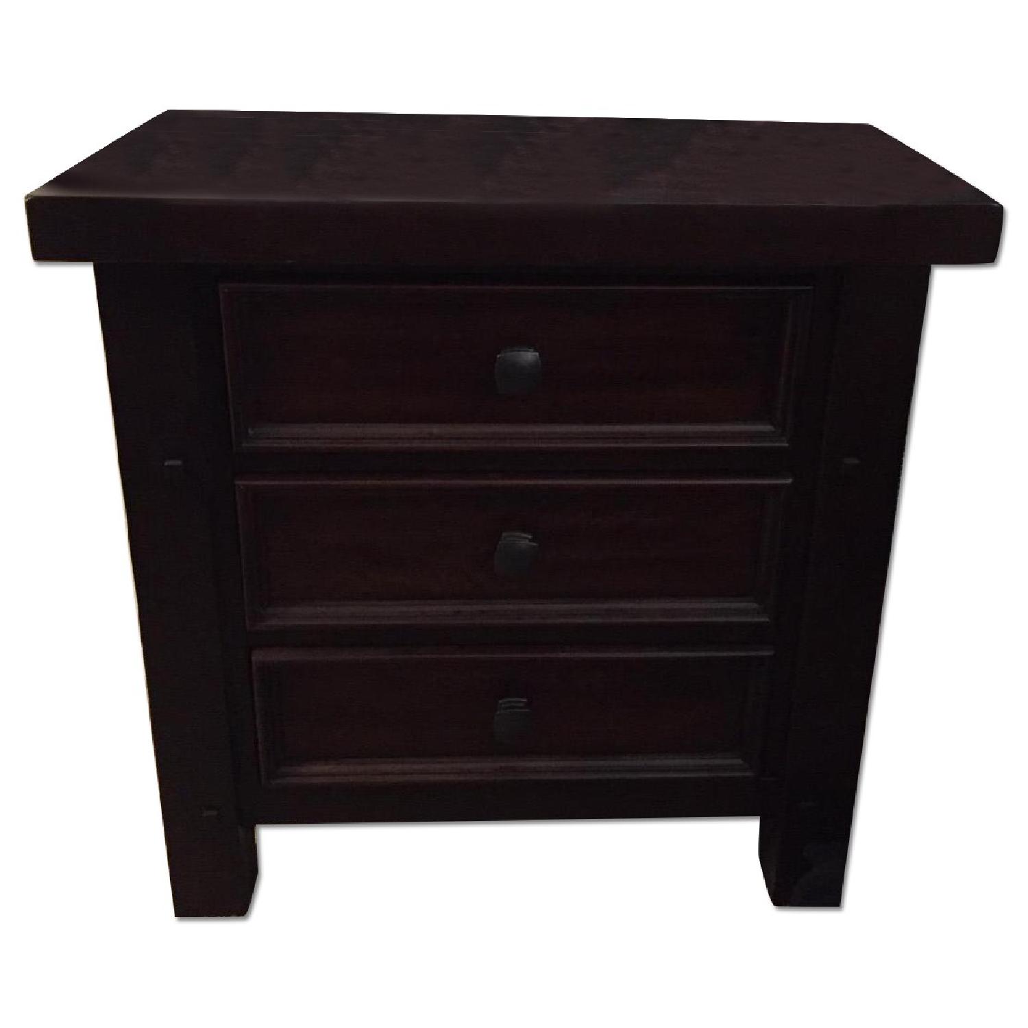 Bob's Hudson Queen Size 4 Piece Bedroom Set - image-10