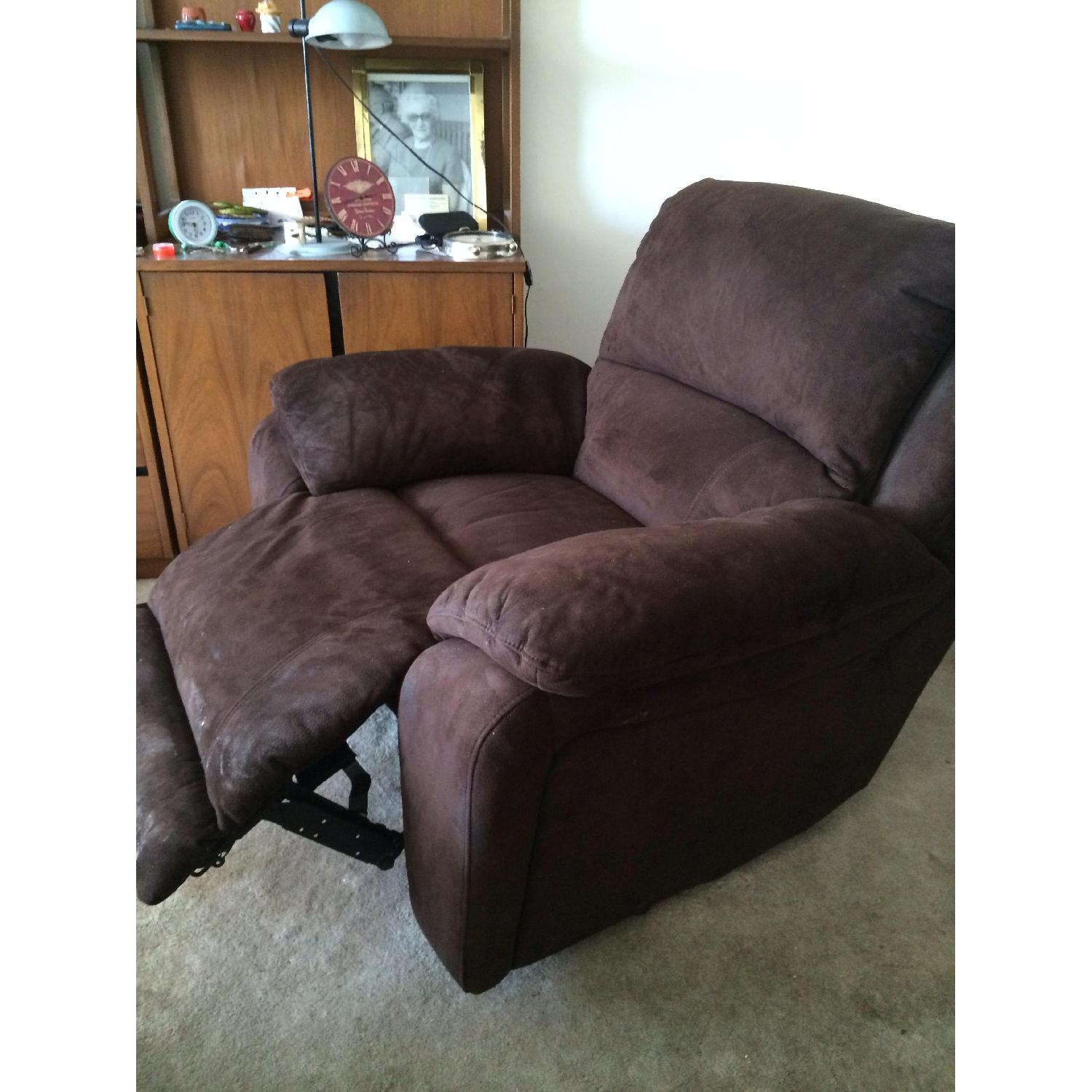 Raymour & Flanigan Cindy Crawford Metropolis Recliner - image-2