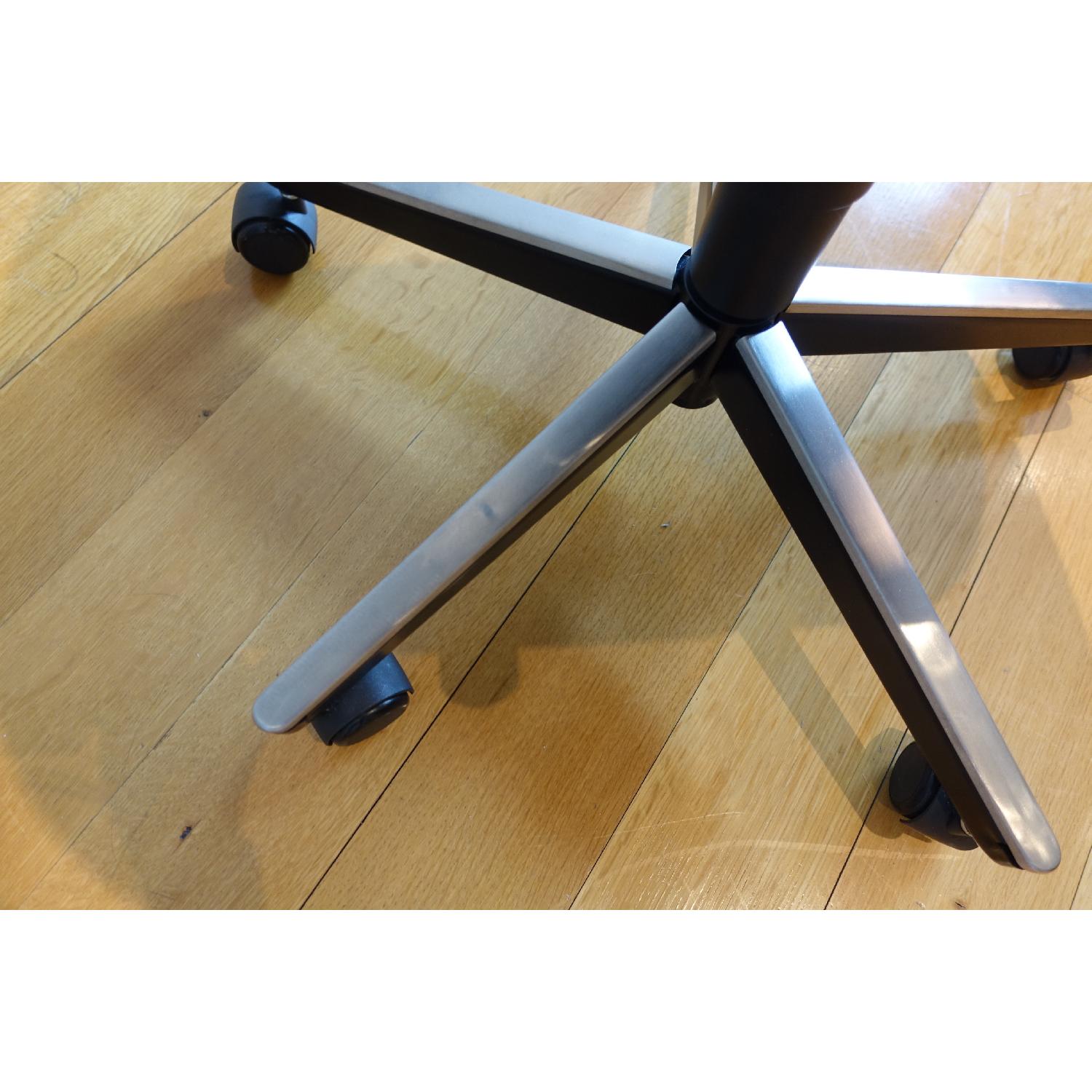 Knoll Pollock Executive Armchair - image-8