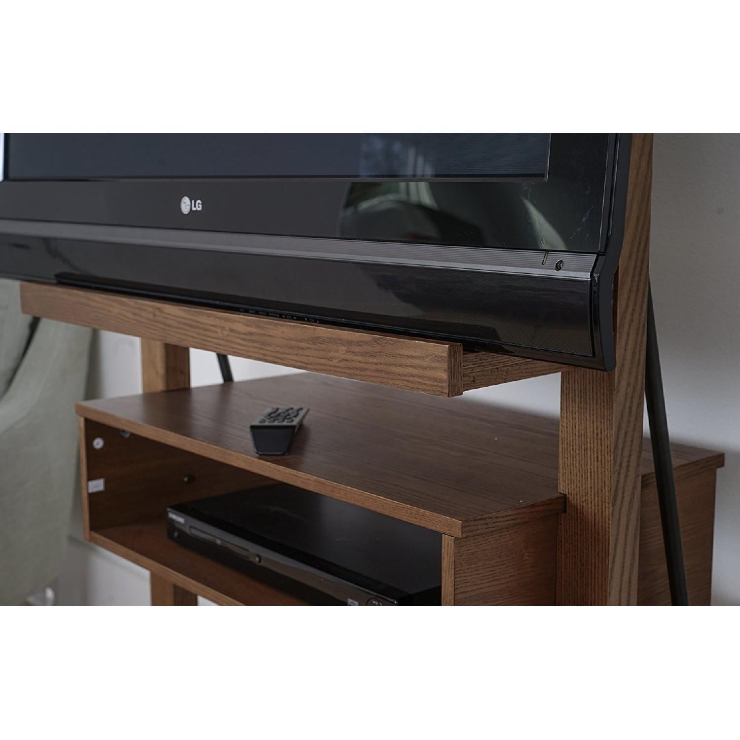 Hives and Honey Cullen 3 Tier Oak Easel TV Stand - image-4