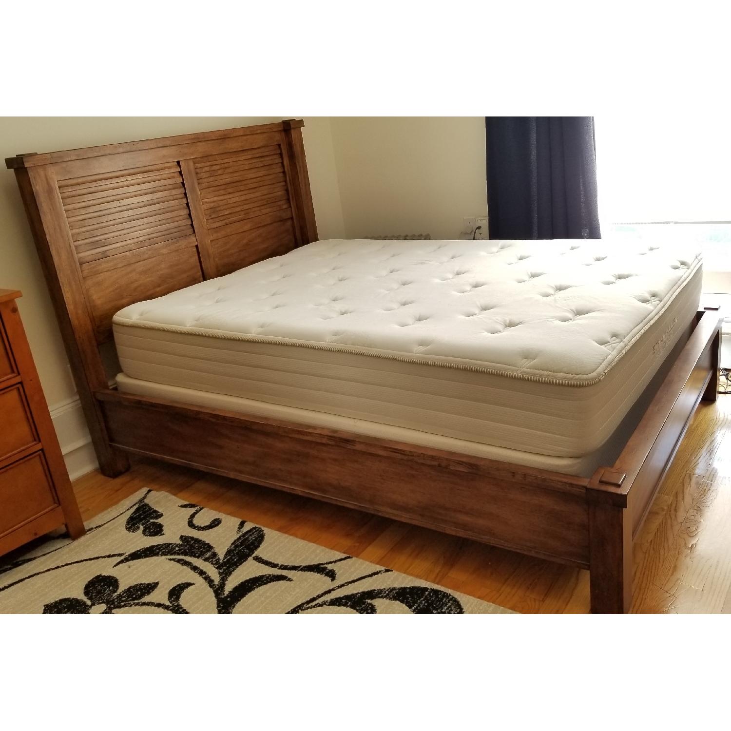 Ethan Allen Drake Full Size Bed - image-1