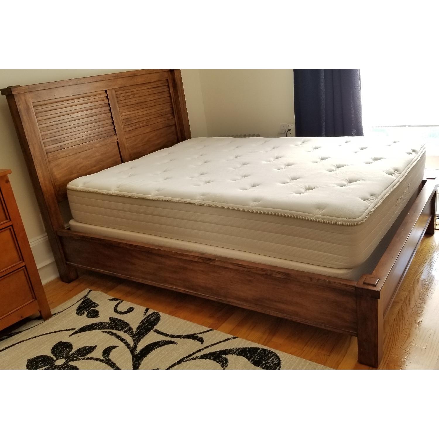 Ethan Allen Drake Full Size Bed - image-3