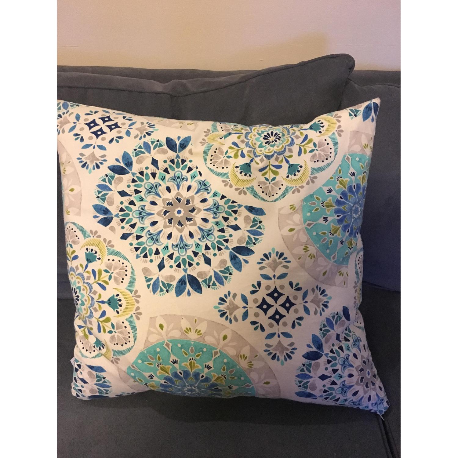 Newport Decorative Pillow Aptdeco