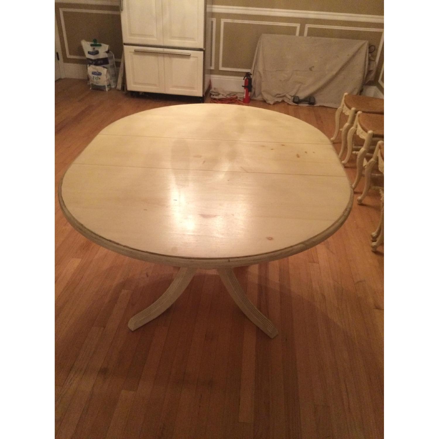 Habersham Expandable Dining Table w/ 4 Chairs - AptDeco