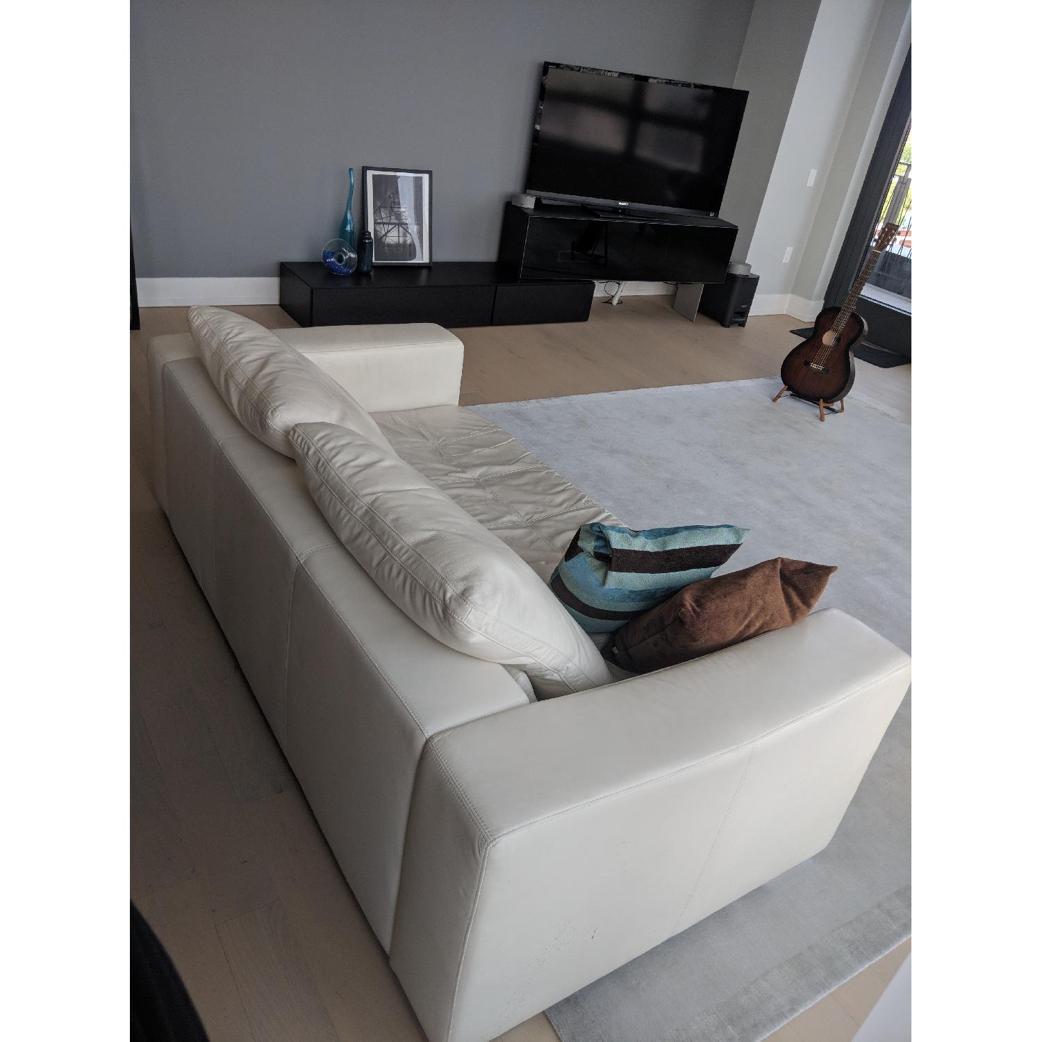 BoConcept Mezzo Leather Sofa - image-3