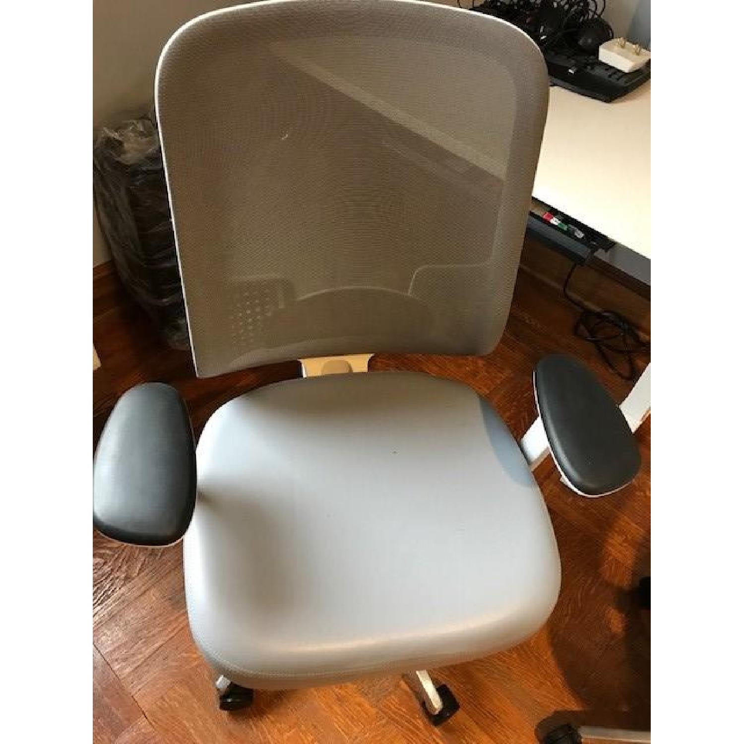 Teknion Projek Office Chair - image-3