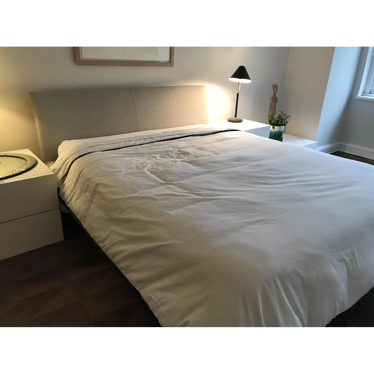 B&B Italia Upholstered Queen Size Bed - image-1