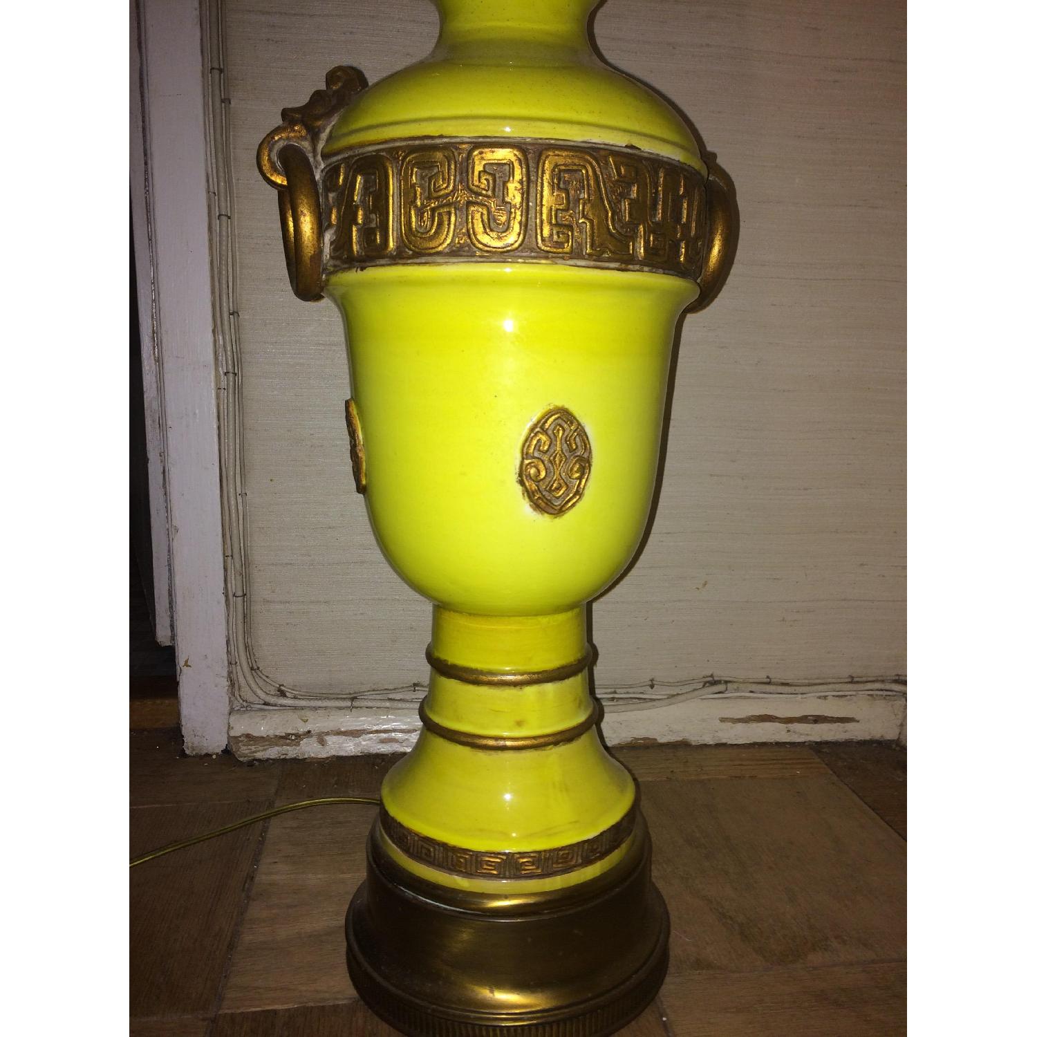 Vintage Asian Inspired Yellow/Gold Table Lamp - image-4