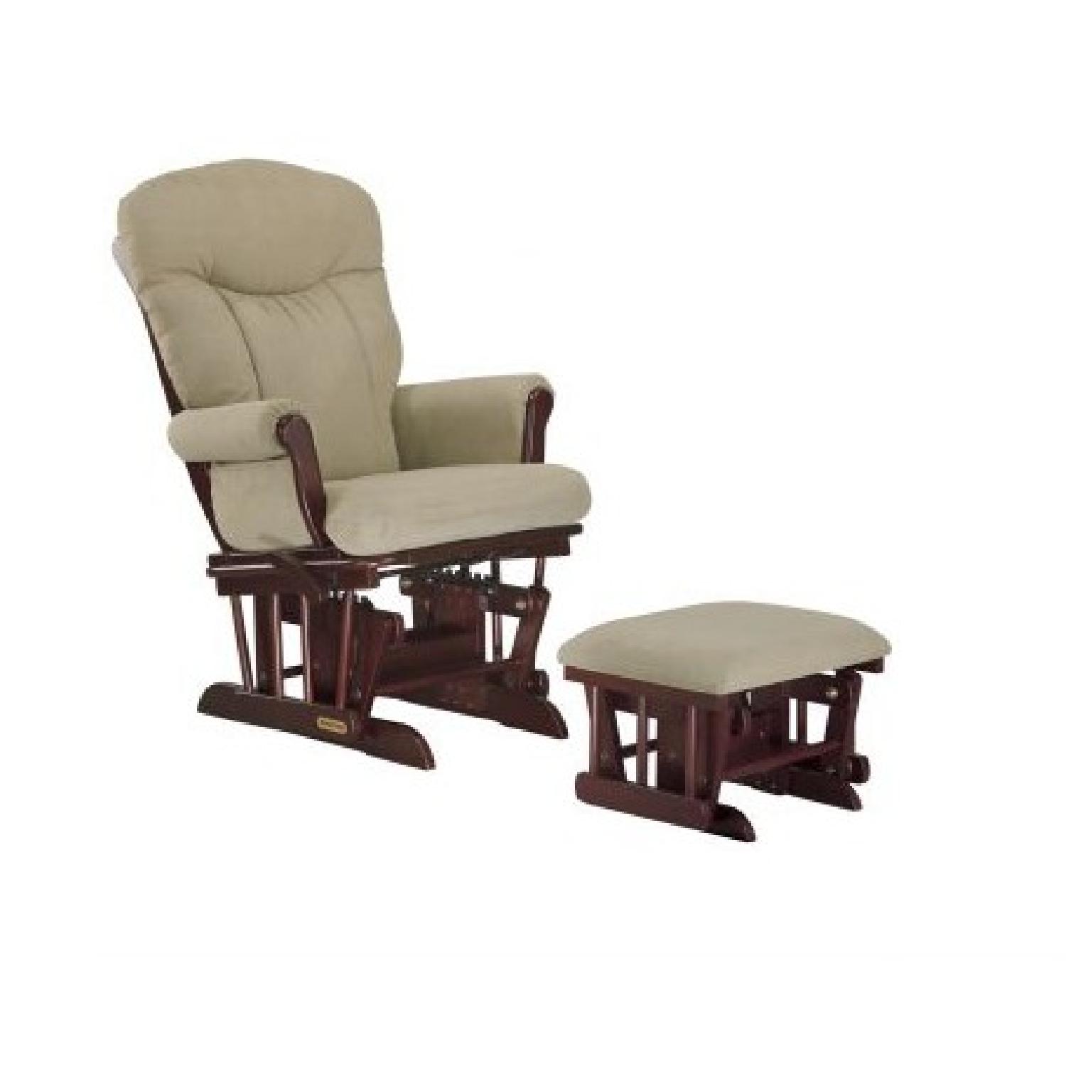 Shermag Nursery Glider & Ottoman AptDeco