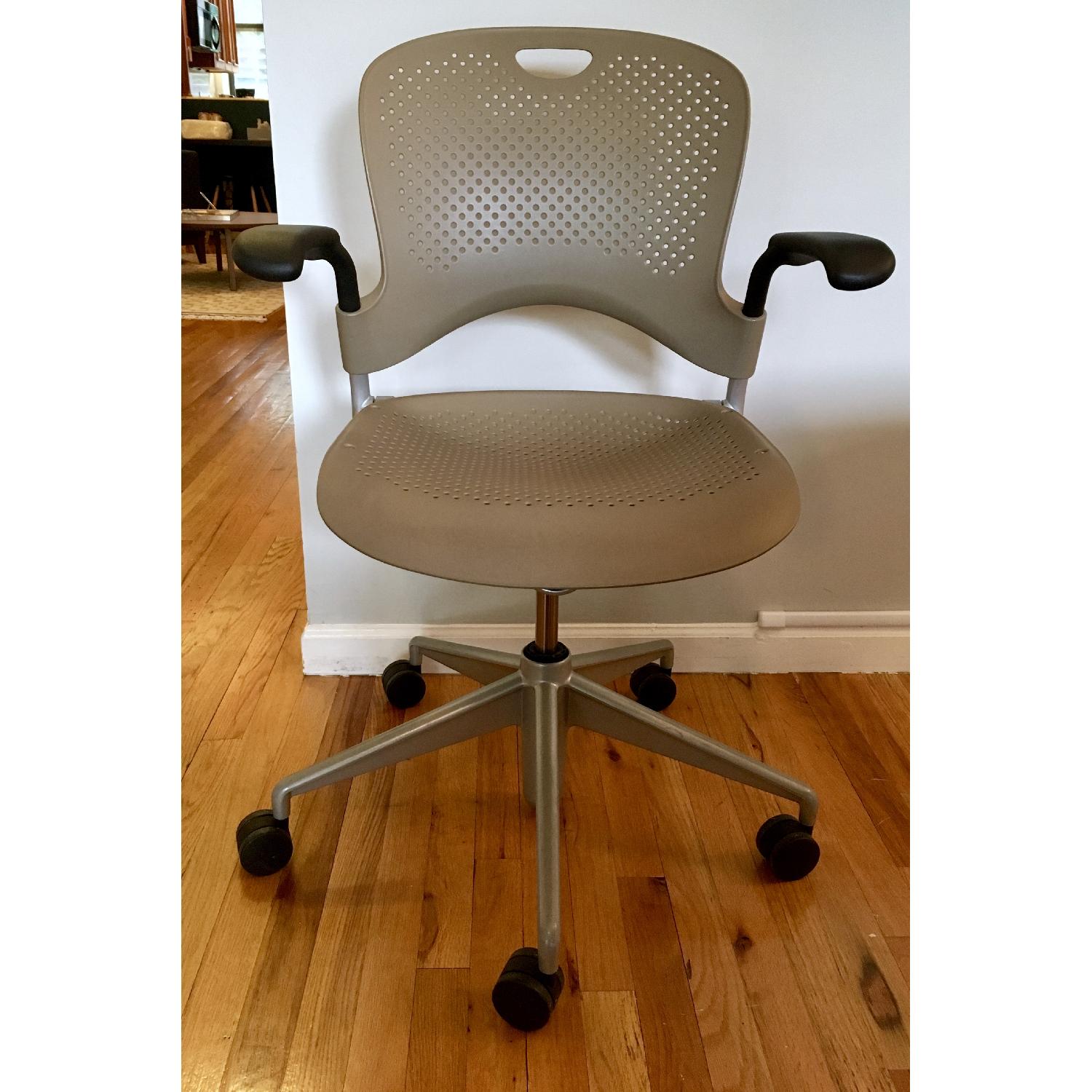 Herman Miller Conference Table w/ 10 Chairs AptDeco