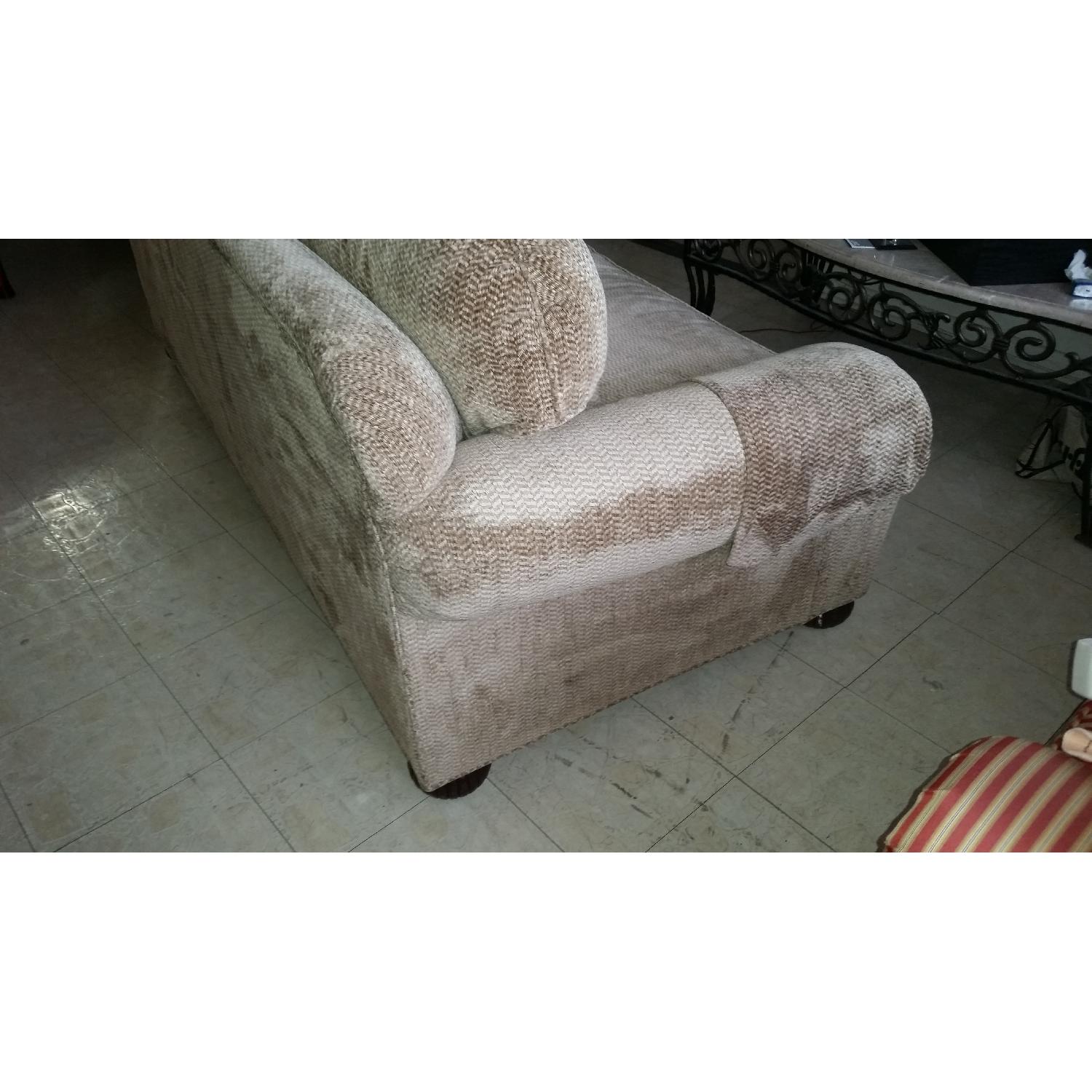 Kravet Sofa - image-8
