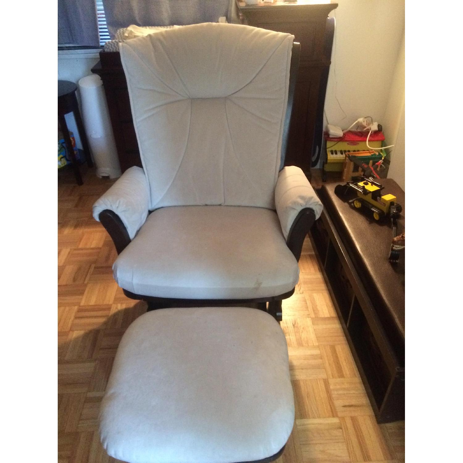 Custom Dutailier Sleigh Grand Glider w/ Matching Ottoman - image-12