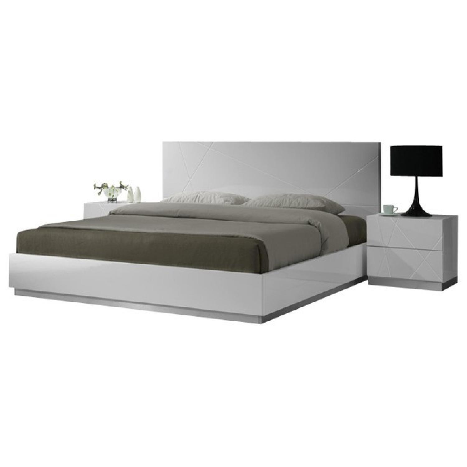 Queen 4 Piece Bedroom Set - image-1
