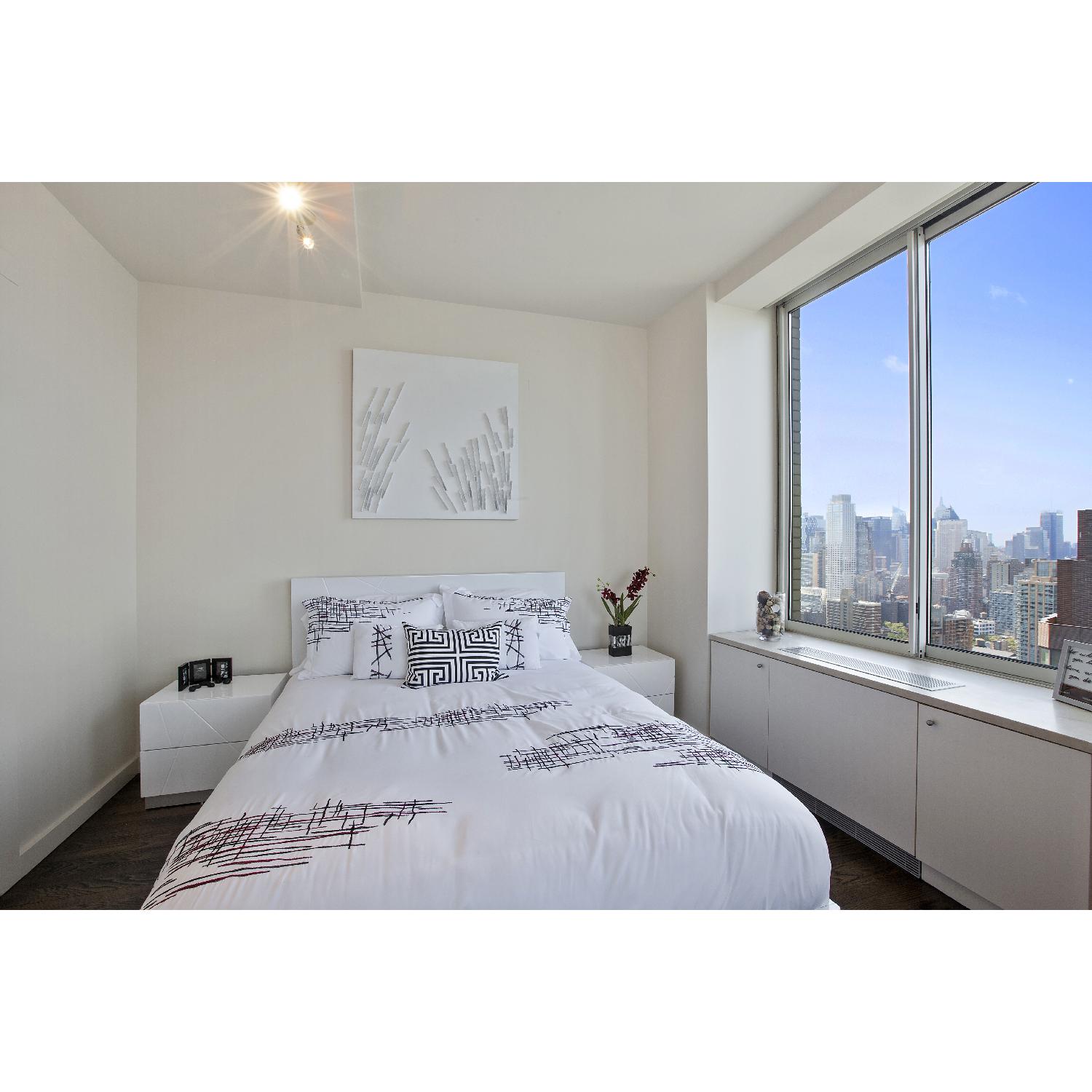 Queen 4 Piece Bedroom Set - image-3