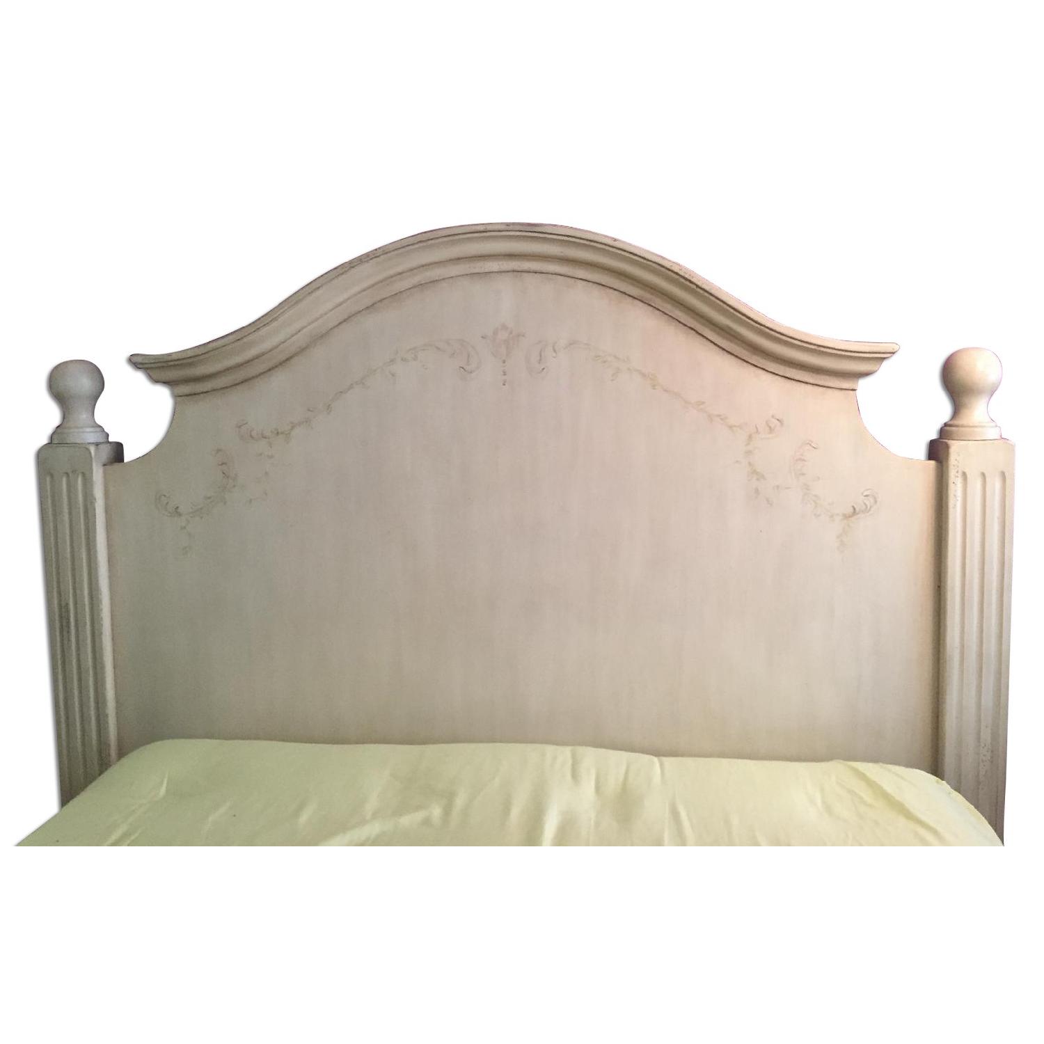 Hooker Furniture Queen Headboard - image-0