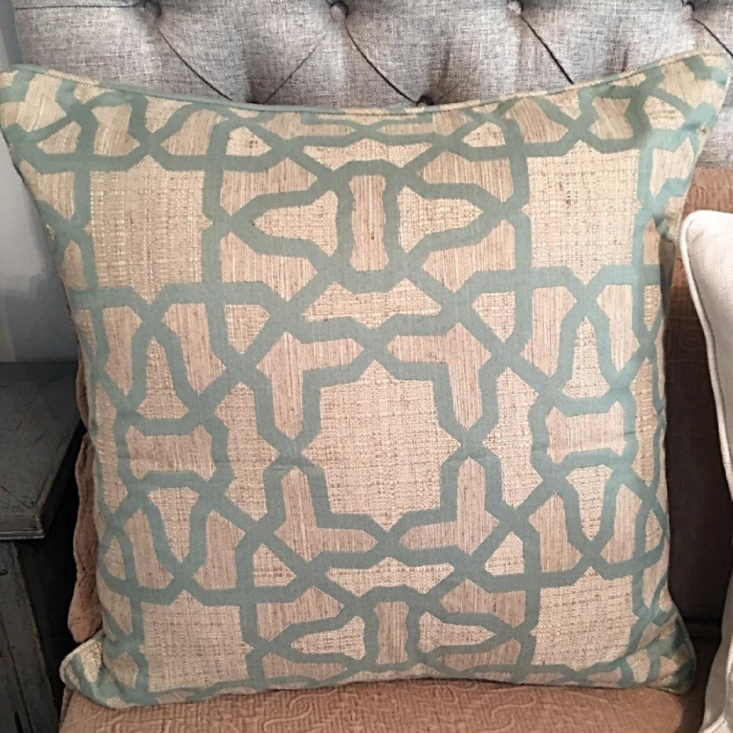 ethan allen throw pillows
