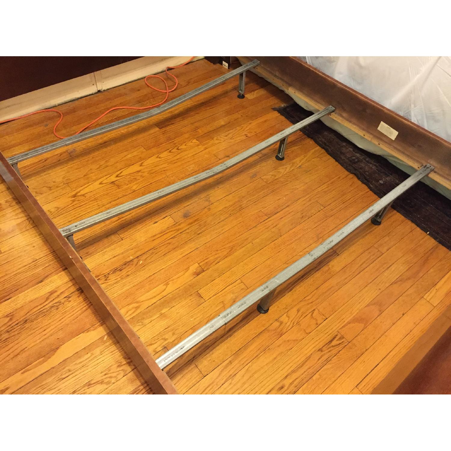 Queen Size Sleigh Bed - image-5