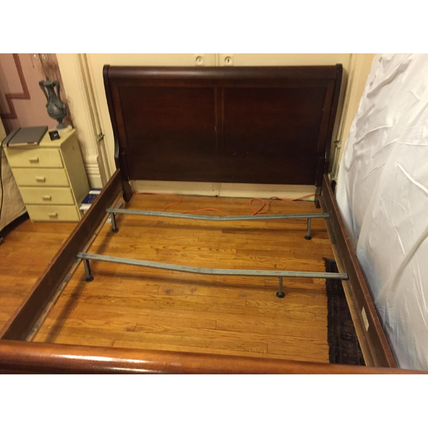 Queen Size Sleigh Bed - image-6