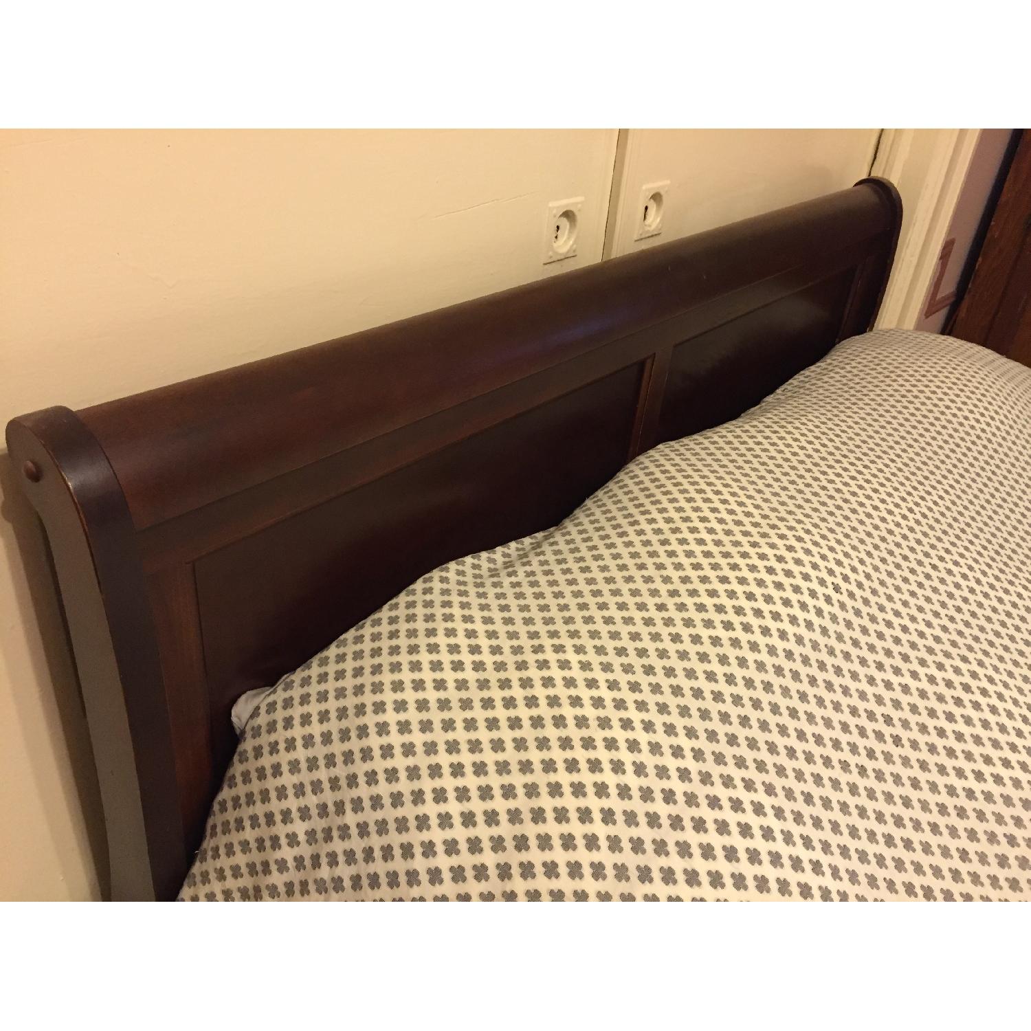 Queen Size Sleigh Bed - image-17