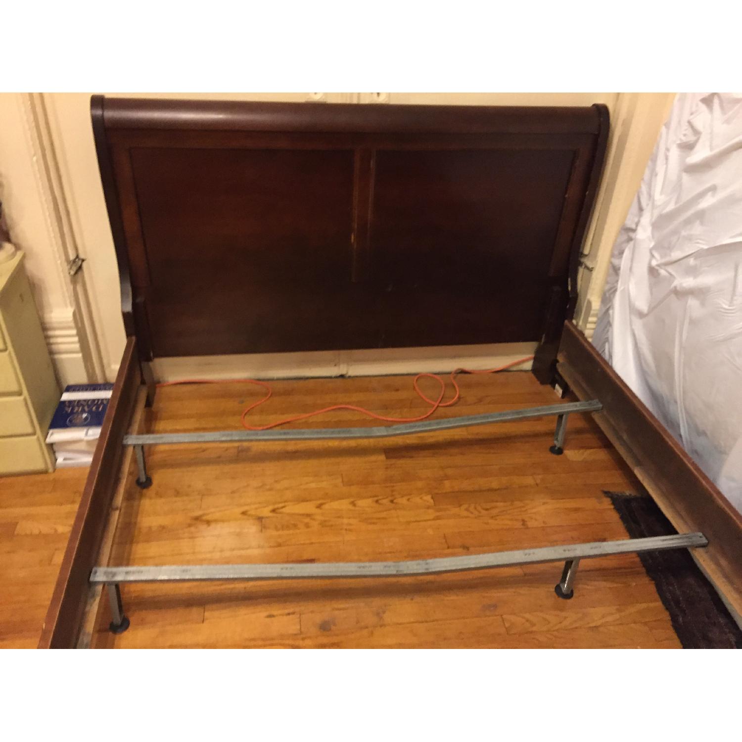 Queen Size Sleigh Bed - image-23
