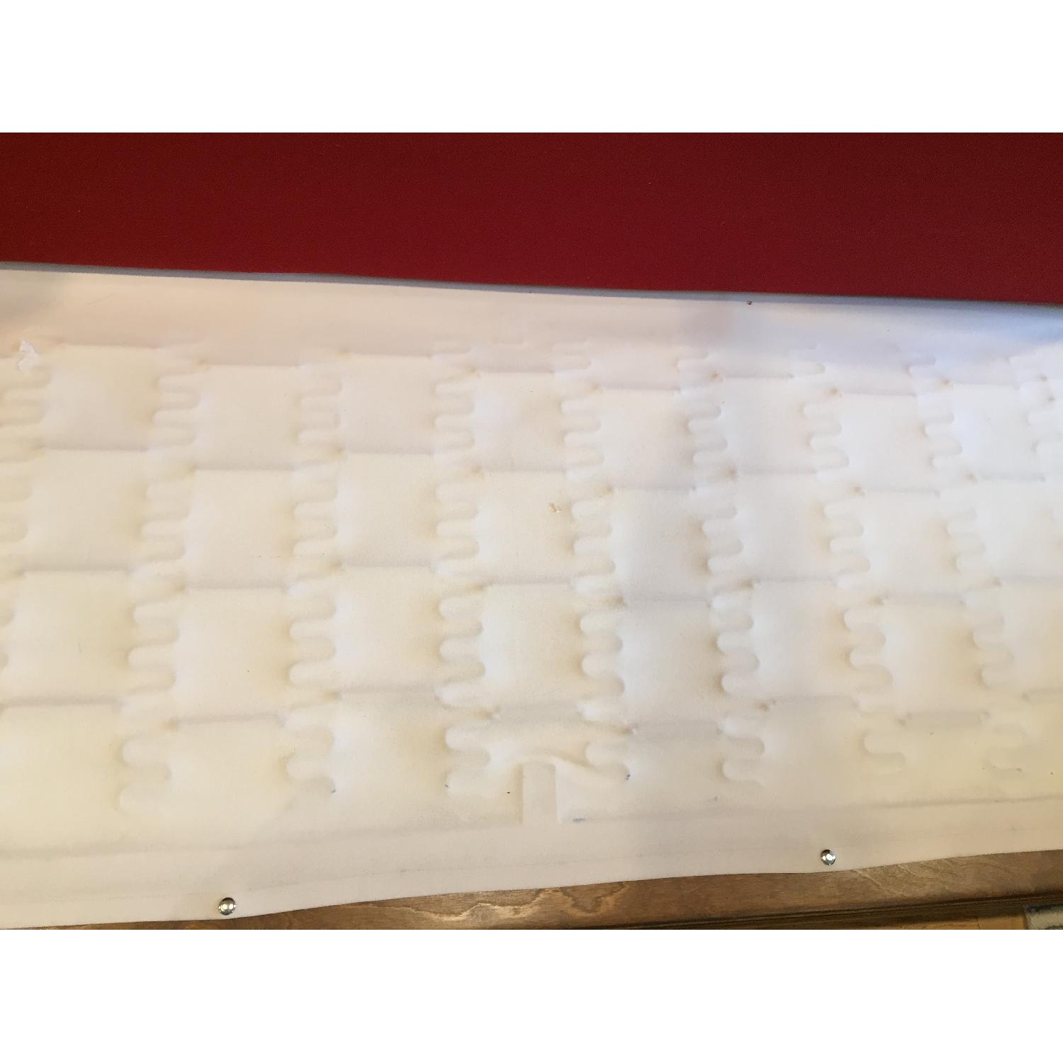 Modernica Case Study V-Leg Day Bed - image-5