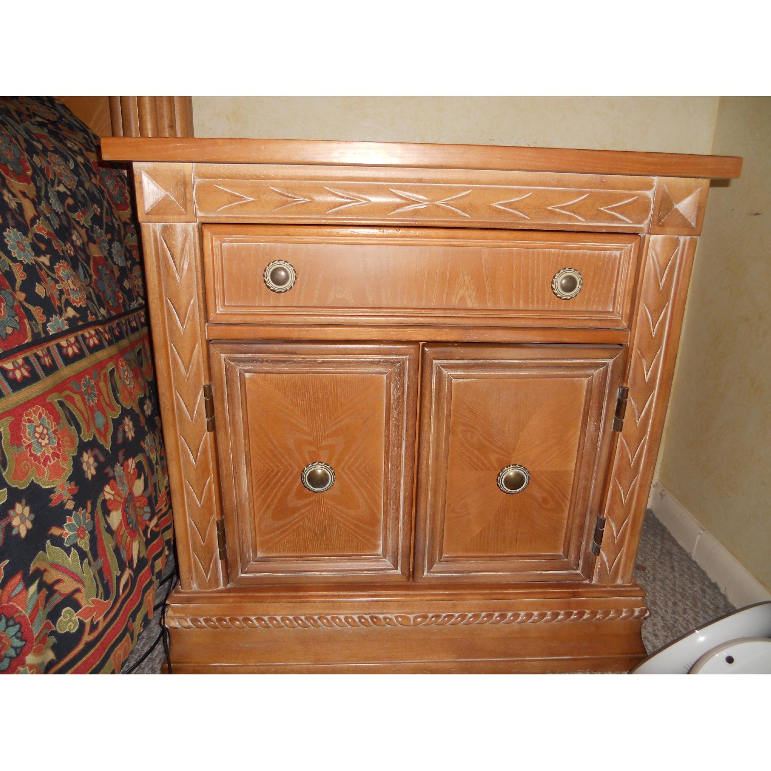 Broyhill Bedroom Set AptDeco