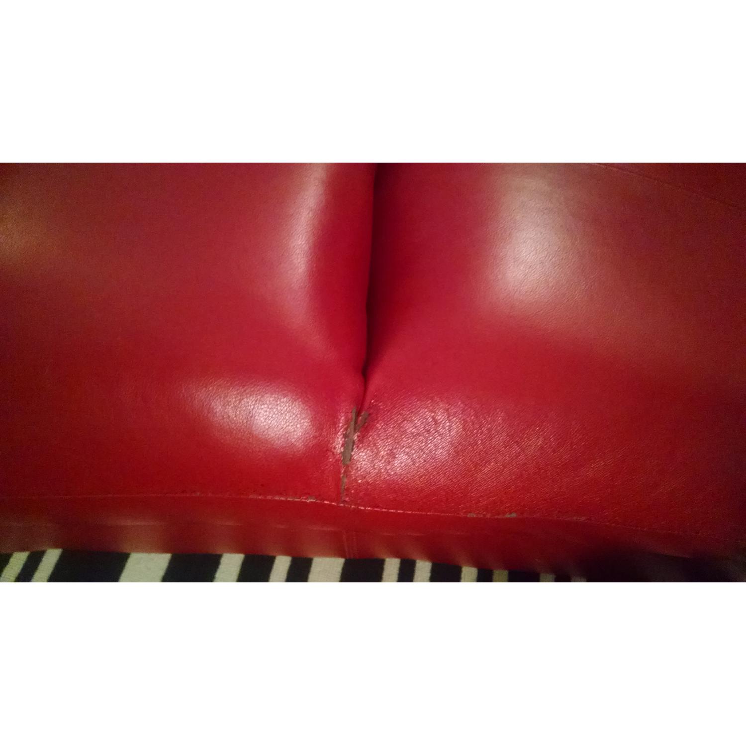 Ashley's Red Leather Chaise - image-5