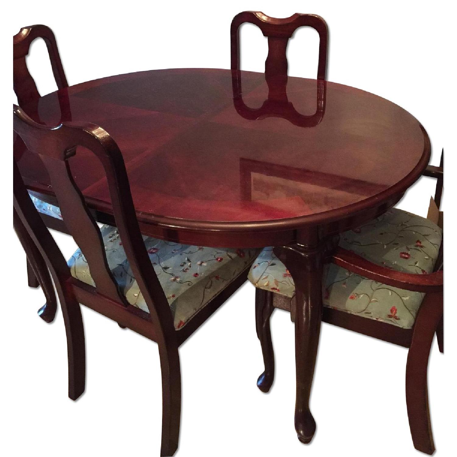Expandable Dining Table w/ Upholstered 4 Chairs - image-0