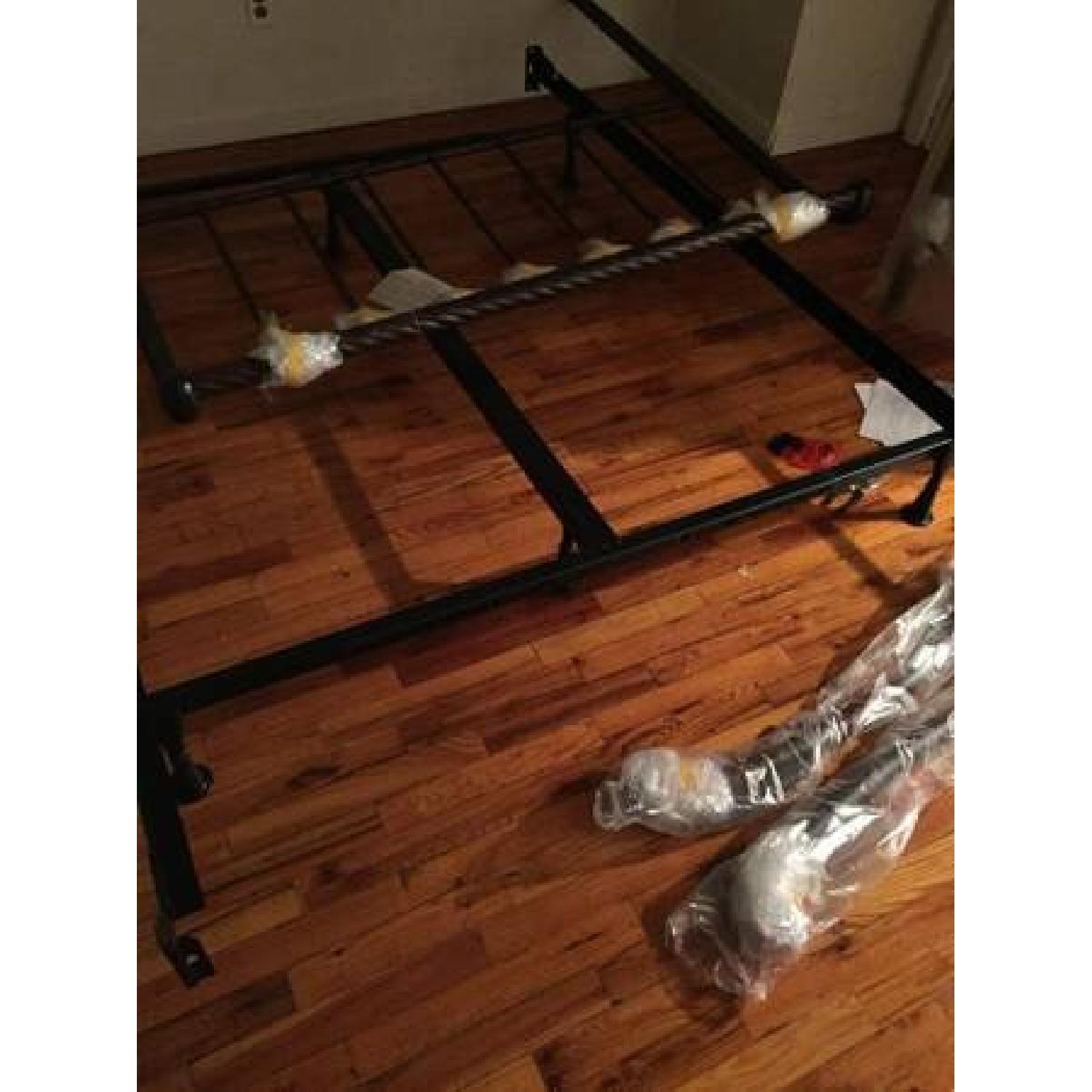 Fashion Bed Design Bronze Iron Sleigh Queen Bed - image-3