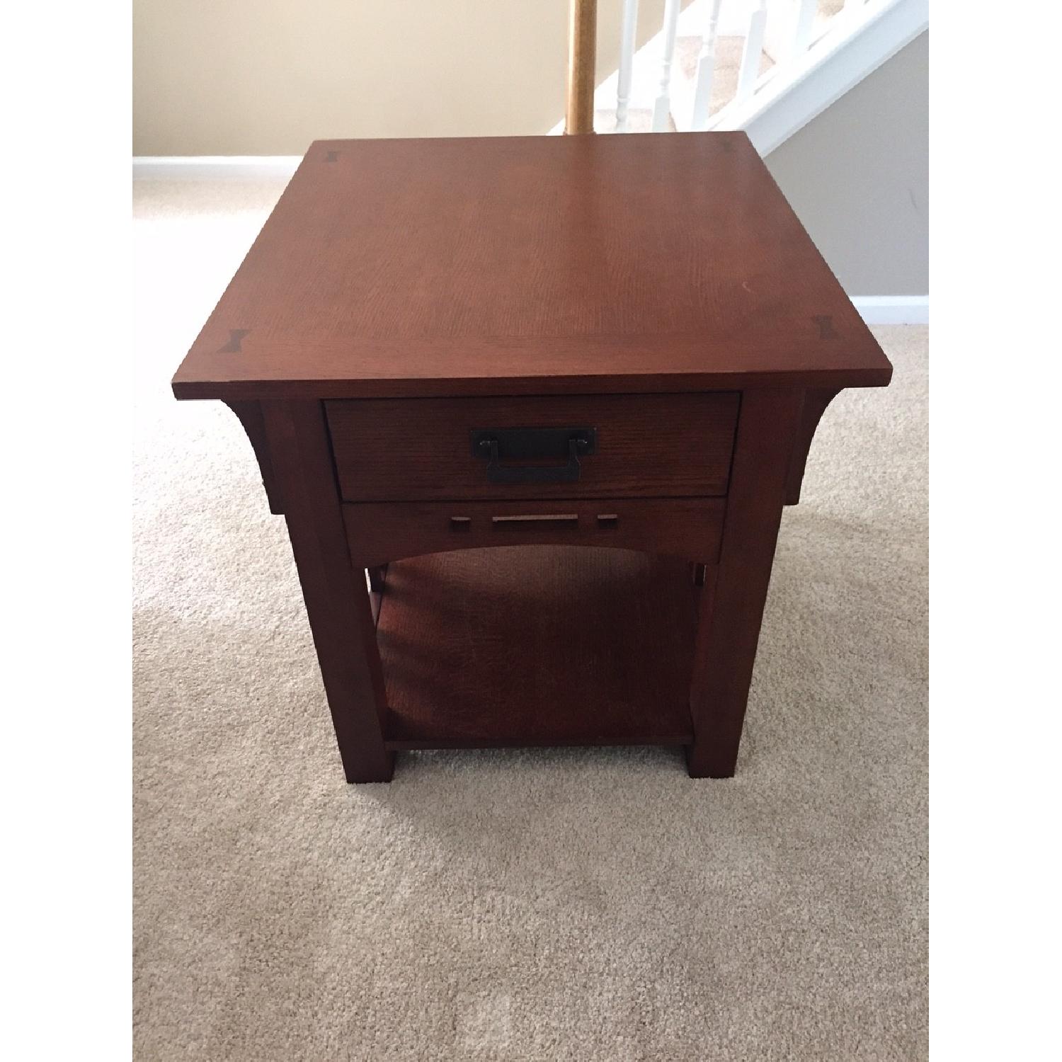 Broyhill End Table - image-1