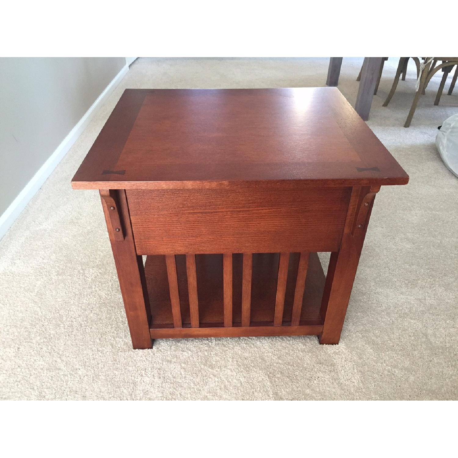 Broyhill End Table - image-3