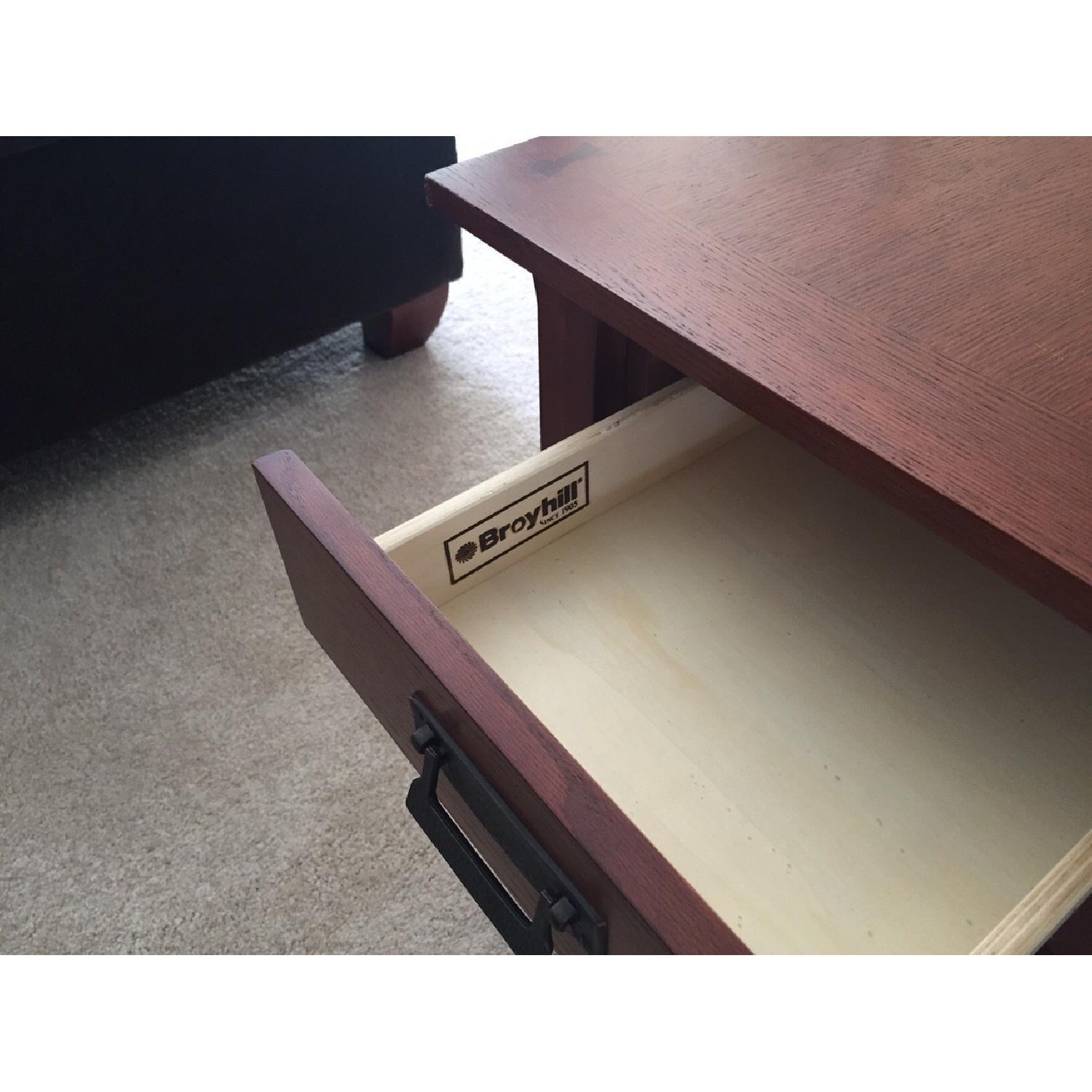 Broyhill End Table - image-6