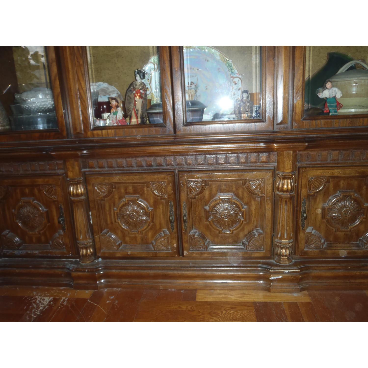 Thomasville Large Oak Wall Unit/China Display/Hutch - image-6